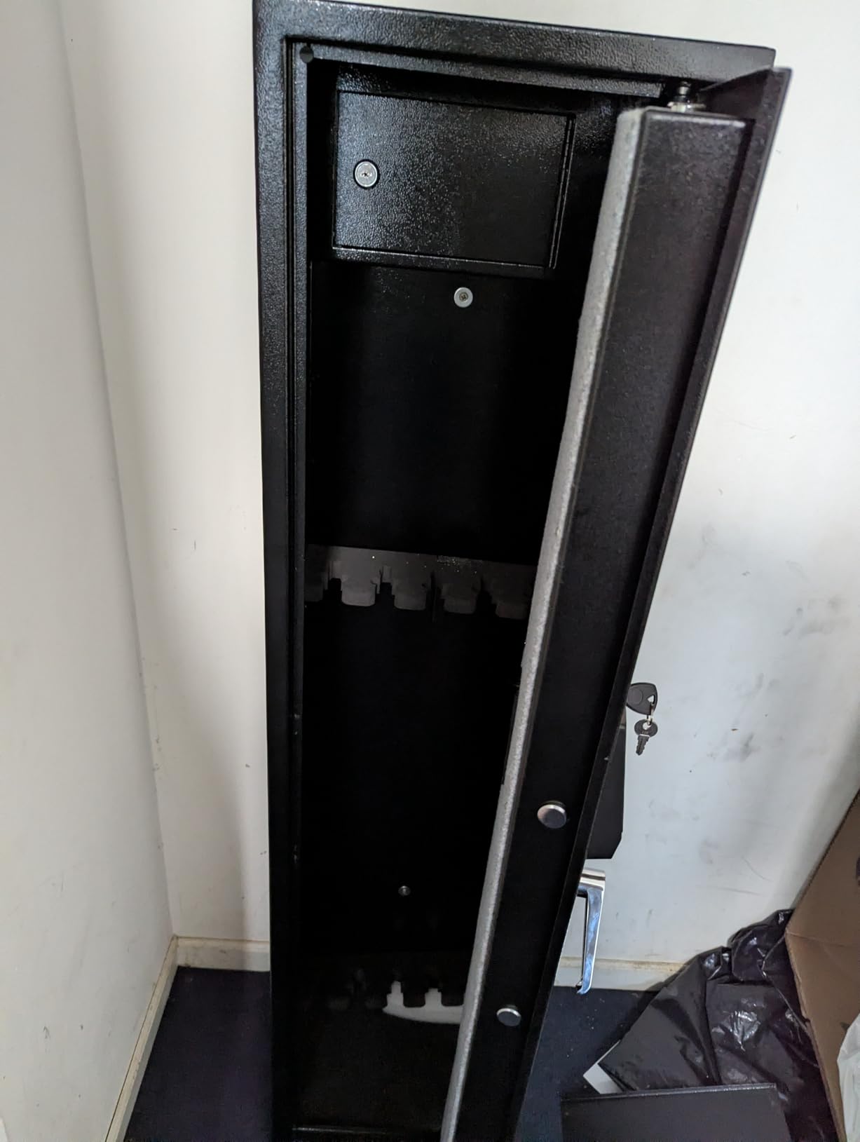 BBRKIN Large Rifle Safe, Long Gun Safe for Rifle Shotgun for Home, Quick Access 5-6 Gun Storage Cabinet with a Handgun Lock Box and a Removable Shelf, Silent Mode (PIN Code Version) customer photo 1