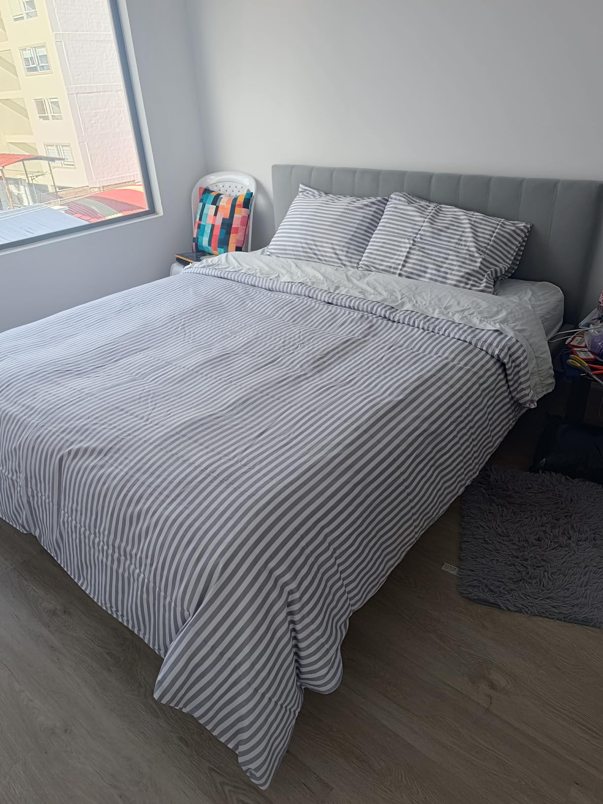 ACCURATEX Duvet Insert Queen, 400GSM Down Alternative Comforter, 90x90 | Heavyweight, thick winter duvet for hotel collection warmth. Fluffy, white bedding comforter with 8 corner tabs. customer photo 2