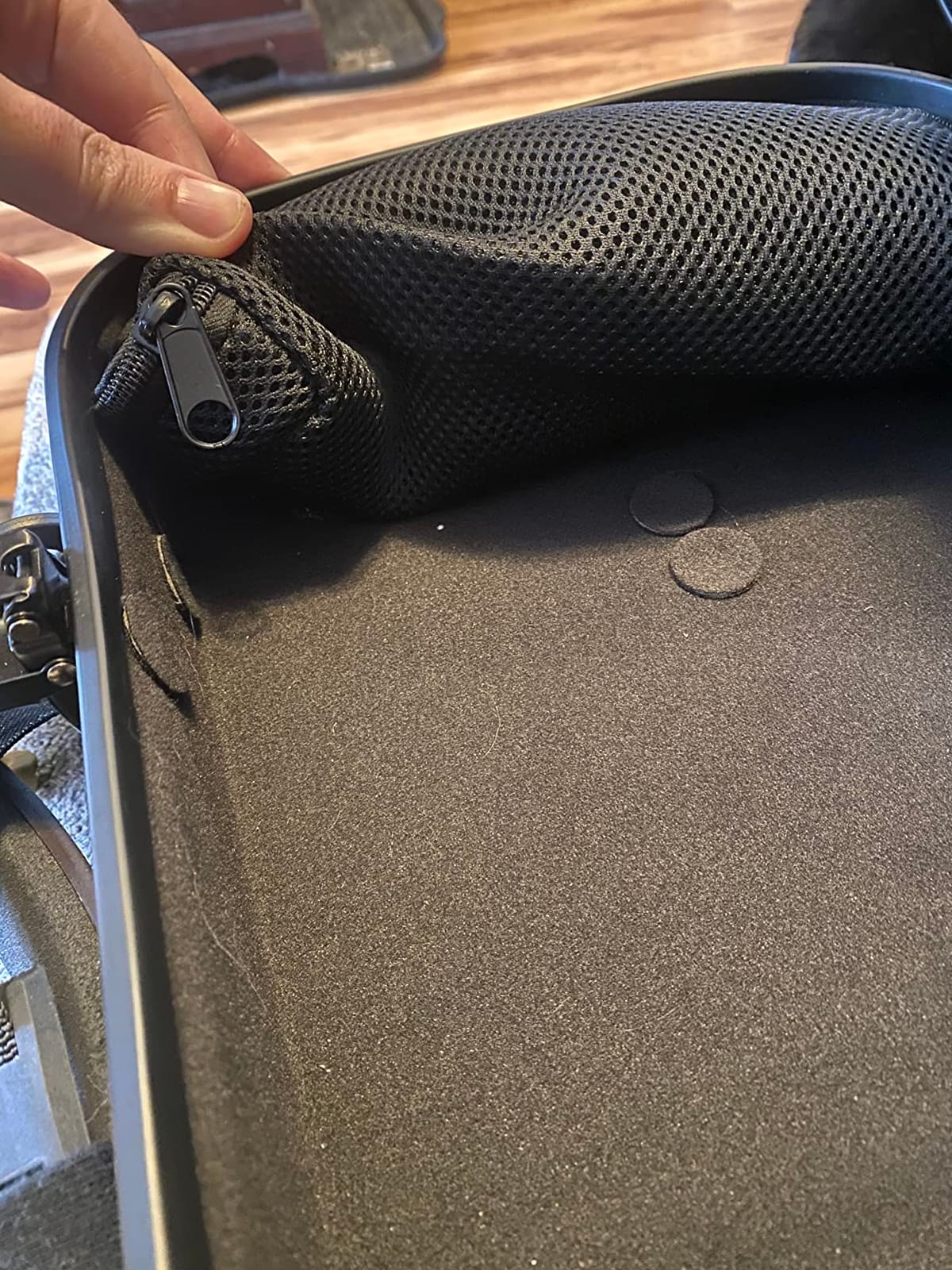 yinfente Violin Case 4/4 Full Size Carbon Fiber Oblong Violin Bag With Music Sheet Bag Adjustable Backstrap Hygrometer Lightweight Portable customer photo 1