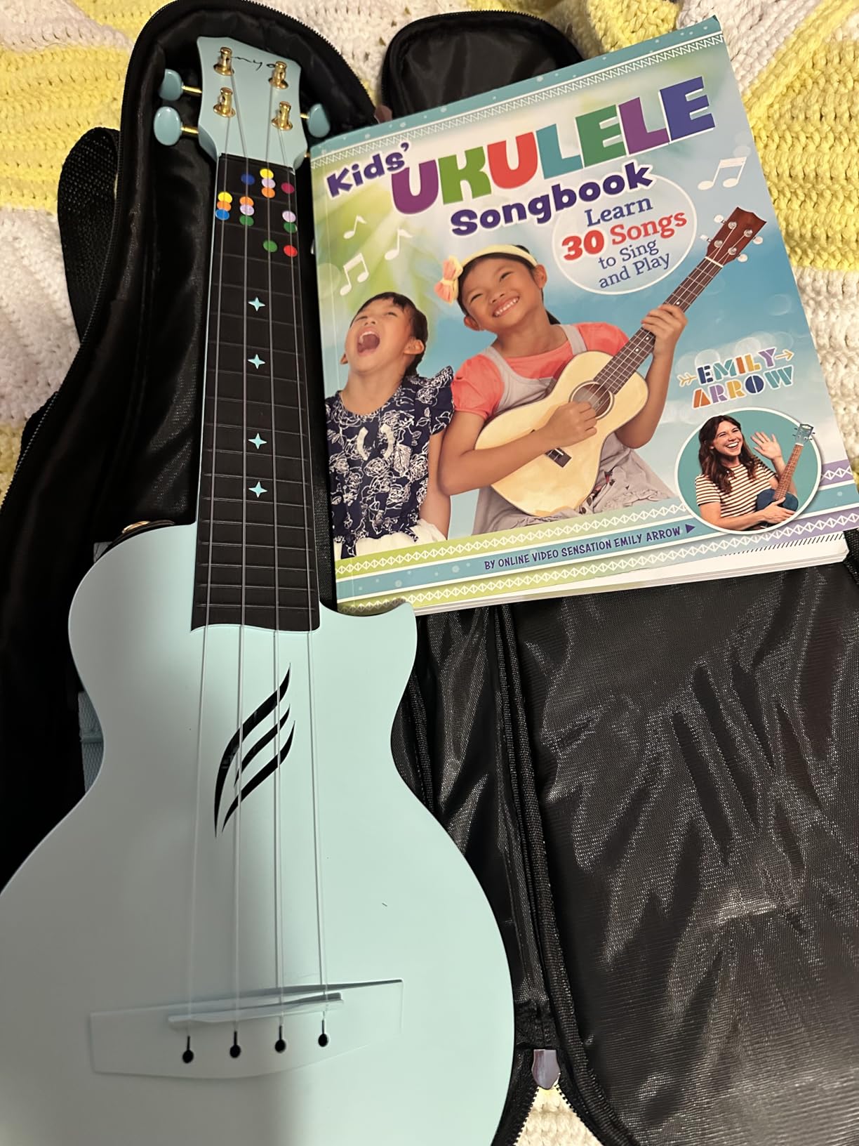 Enya NOVA U 23-Inch Carbon Fiber Concert Travel Ukulele, Black customer photo 2