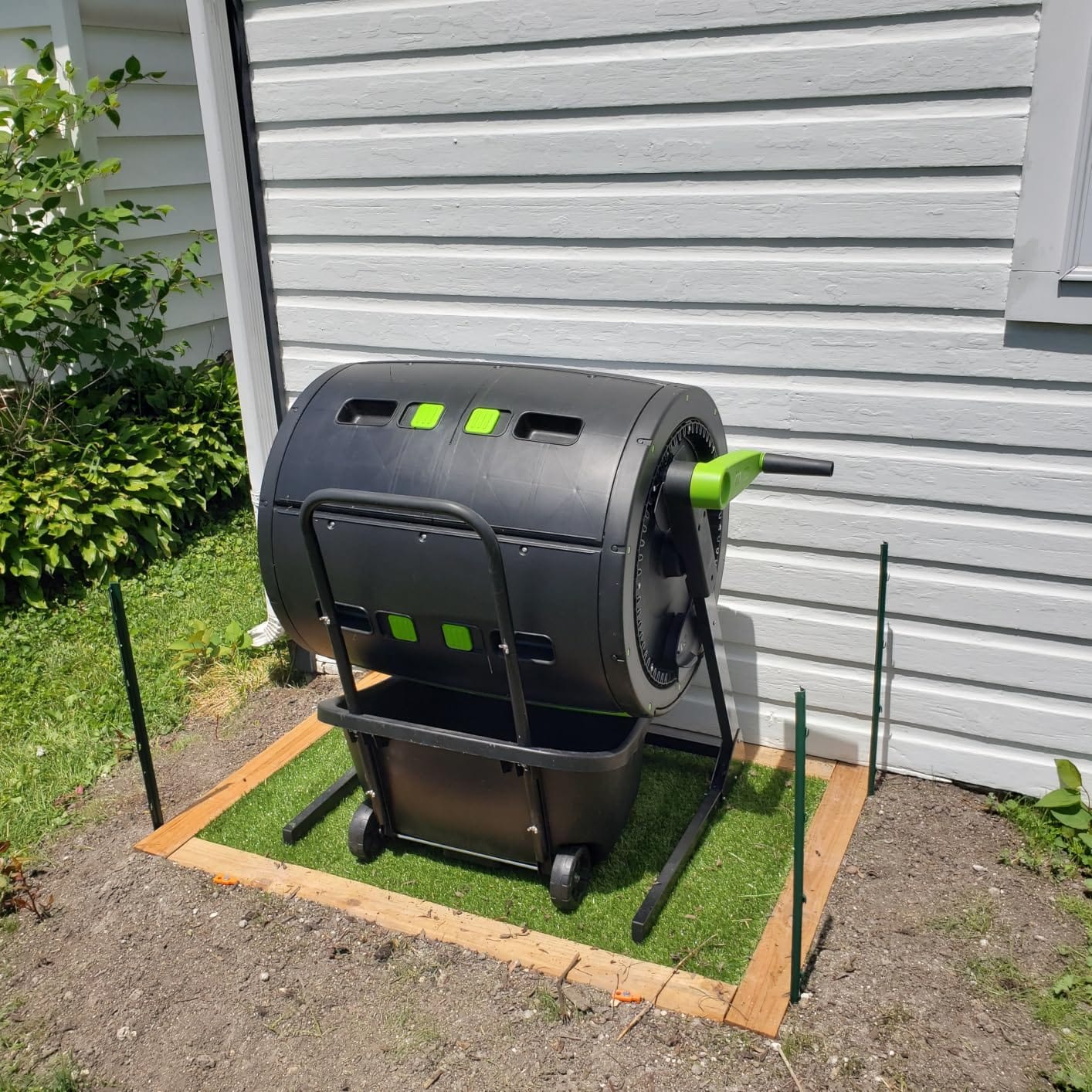 MAZE Two Stage 65 gal Compost Tumbler with Large Double Doors and Open Frame and Comes with Maze Compost Cart, 1.85 Gal Kitchen Caddie Compost Bin, 3 Rolls of Corn Bags and a Retractable Plant Caddie customer photo 2