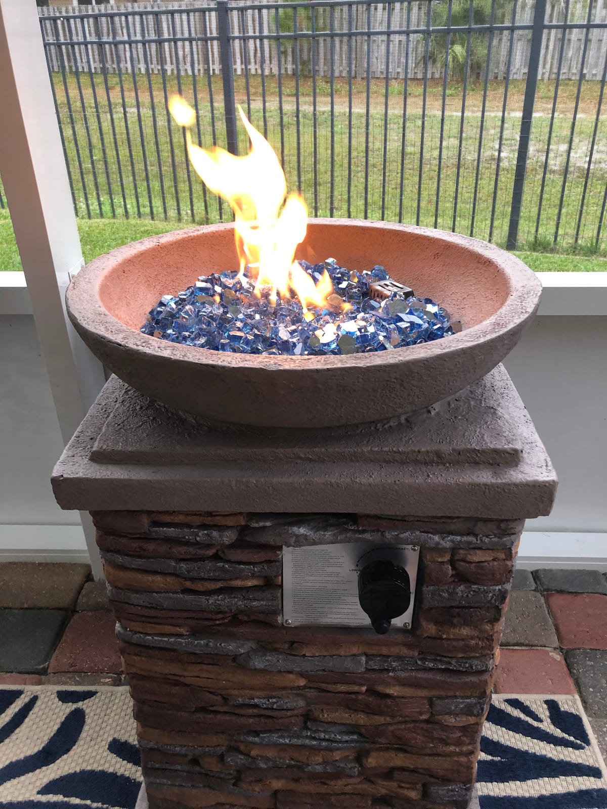 COSIEST Outdoor Propane Fire Pit Table w Faux Brown Compact Ledge Stone 20