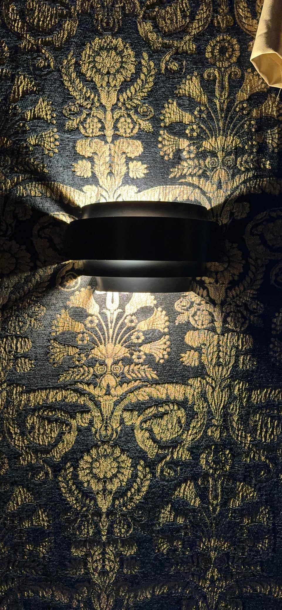 Modern Wall Light, Black Indoor Wall Light Metal Wall Sconce for Home Theater, Staircase, Basement, Bedroom (1PCS) customer photo 2