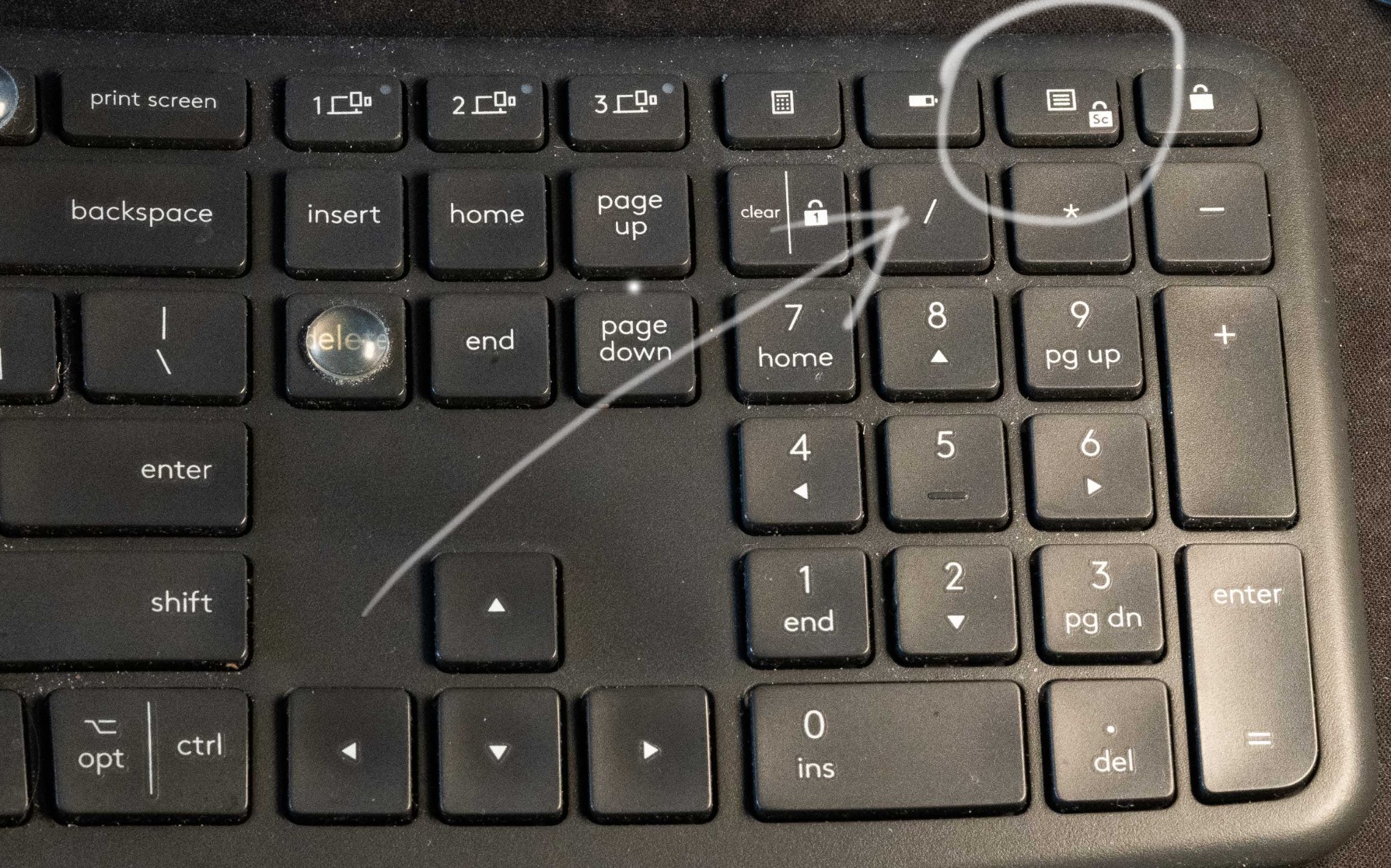 Logitech Ergo K860 Wireless Ergonomic Split Keyboard with Wrist Rest customer photo 1