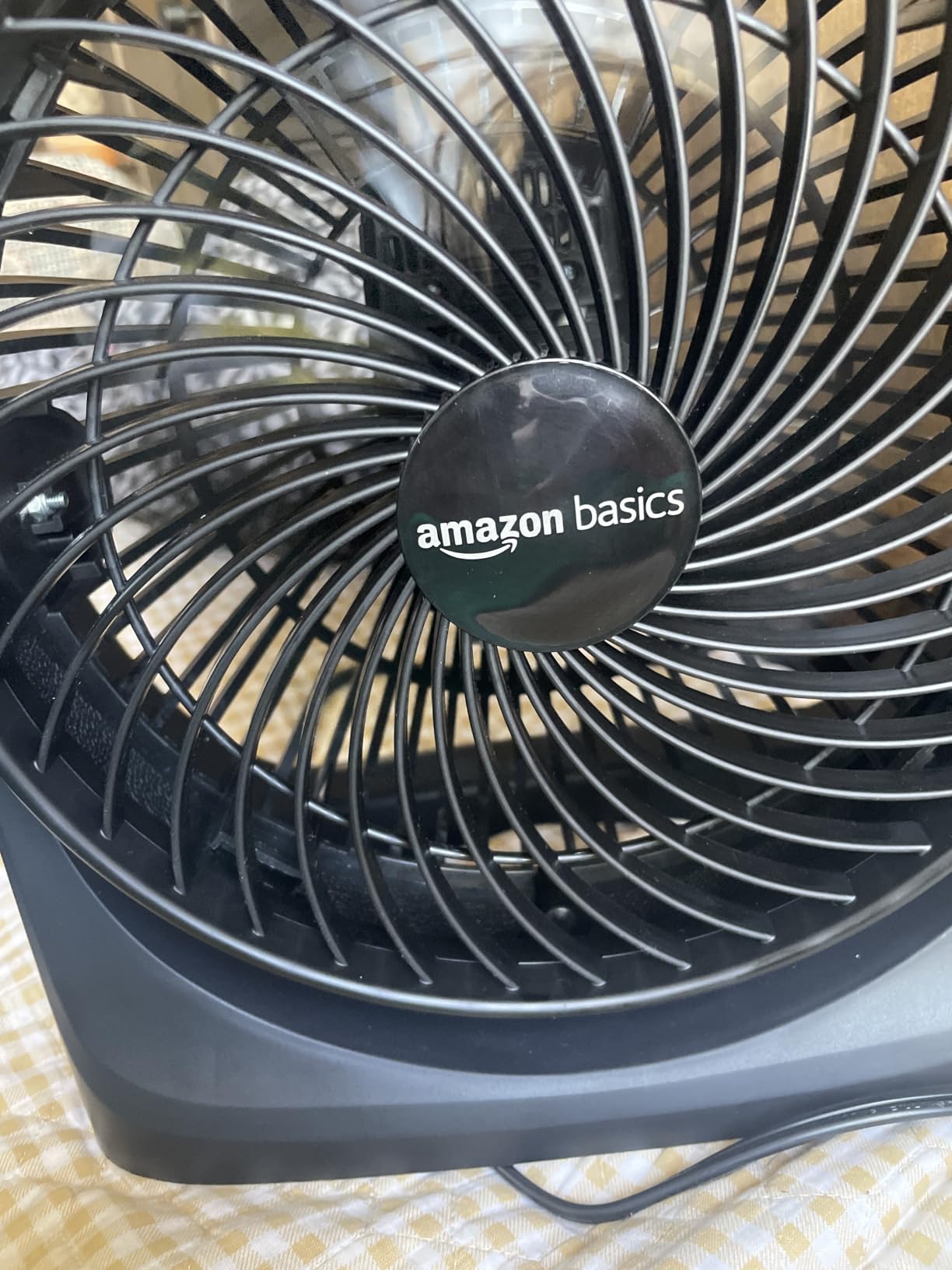 Amazon Basics Air Circulator Desk Fan for Bedroom, Home and Office, 90-Degree Tilt Head, 3 Speed Settings, Cooling, 35 Watts, Black customer photo 1