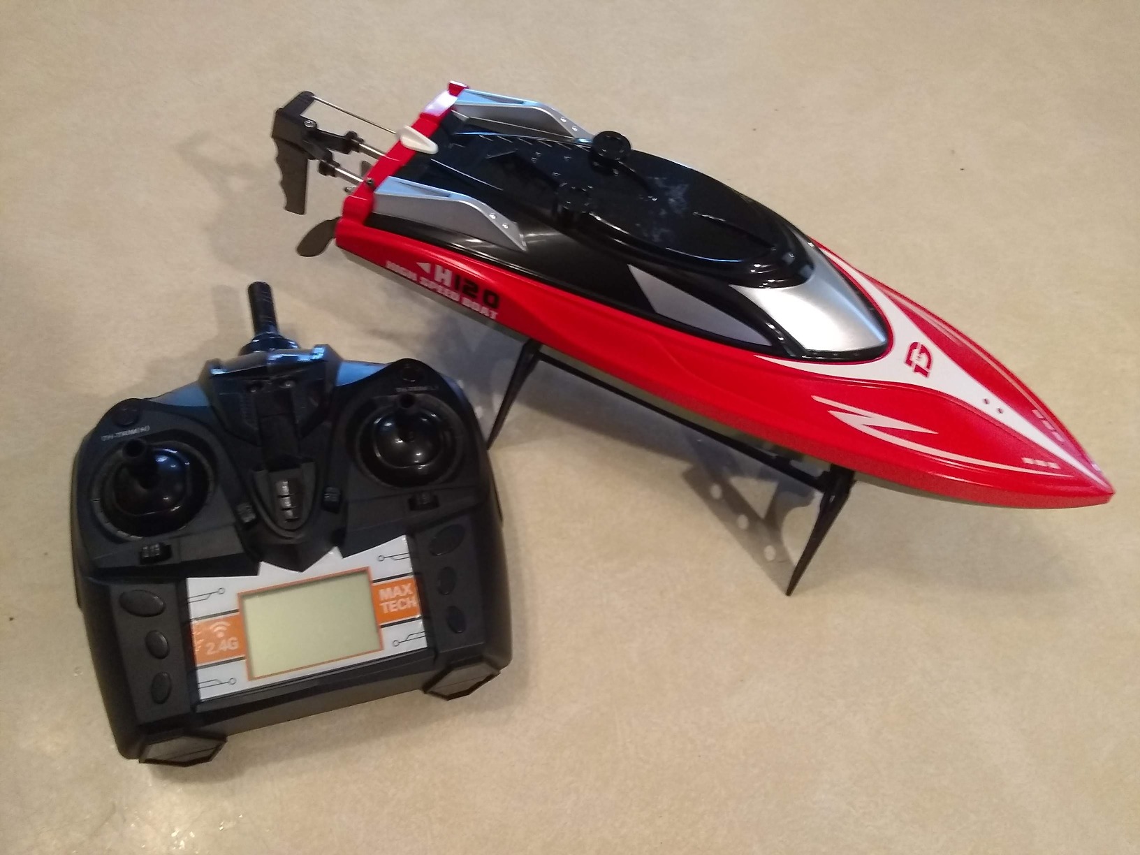 DEERC H120 Fast RC Boat for Pools and Lakes, 2.4 GHz 20+ MPH Racing Boat with Capsize Recovery customer photo 1