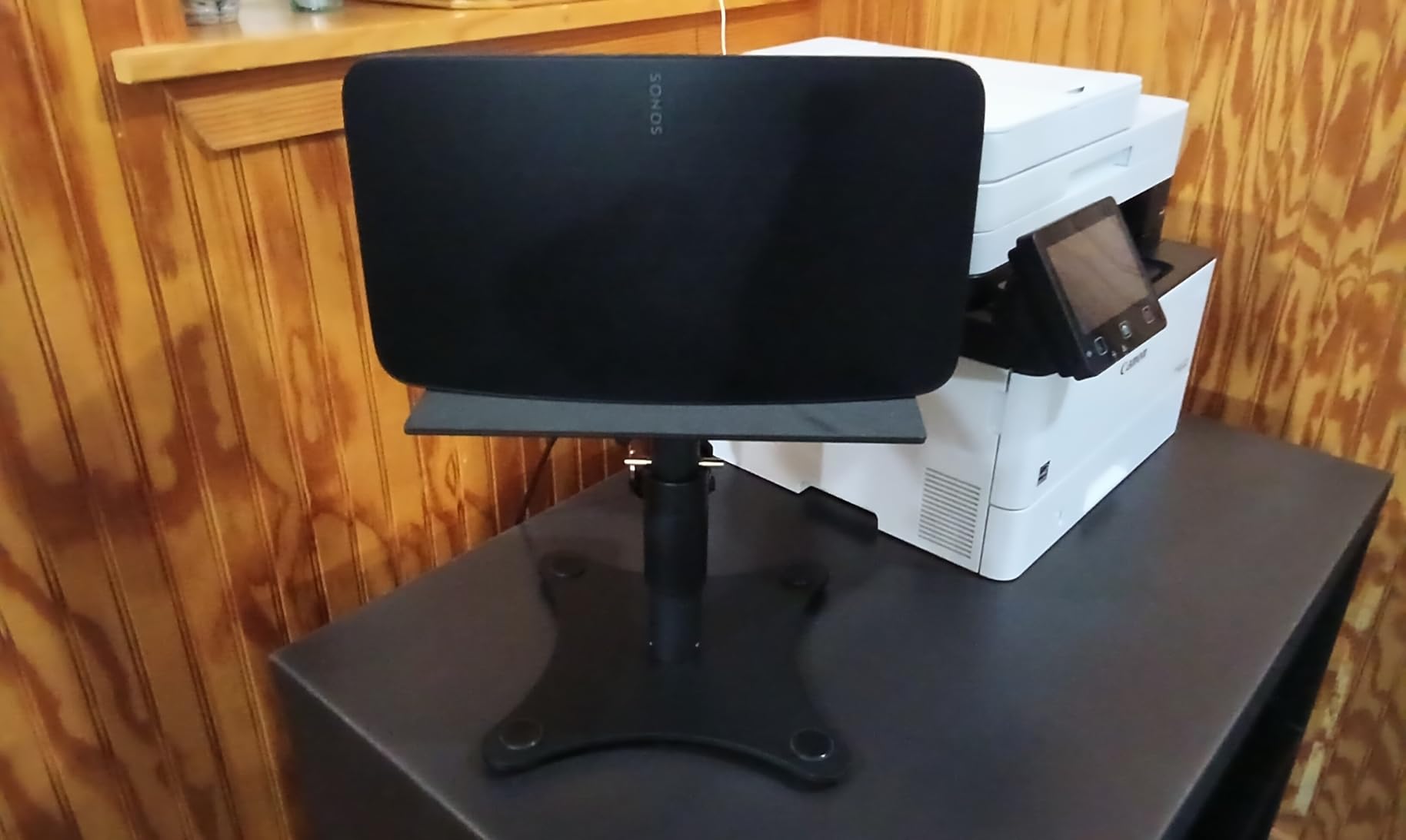 Gator Frameworks Desktop Studio Monitor and Speaker Stands with EVA Foam Padded Surface, Angle Adjustable from 0° to 15° - Set of 2 (GFWSPKSTMNDSK) customer photo 1