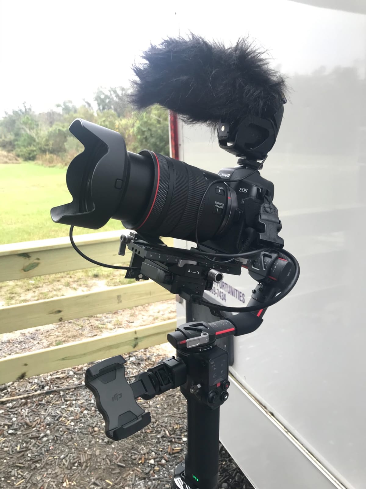 Travel Tripod, Carbon Fiber, Compact Design, Quick Setup and Takedown, Pro-Level Stability, Ergonomic Ball Head, Compact and Portable Travel Tripod for Camera and Phone, 20 lb Capacity customer photo 2