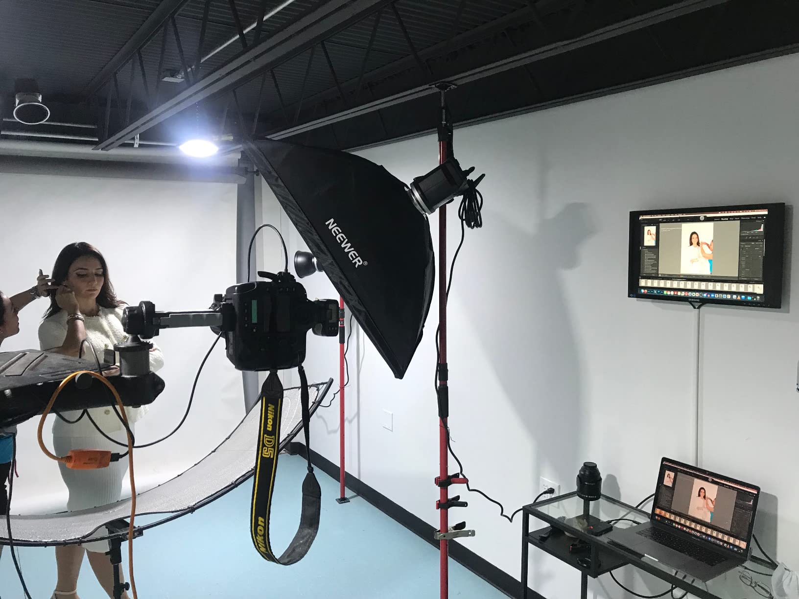 Godox MS300 Compact Studio Flash 300W 2.4G Wireless Monolight with 150W Modeling Lamp, Outstanding Power Output Stability, Anti-Preflash, Bowens Mount, 5600±200K CCT, 0.1～1.8S Recycle Time customer photo 1