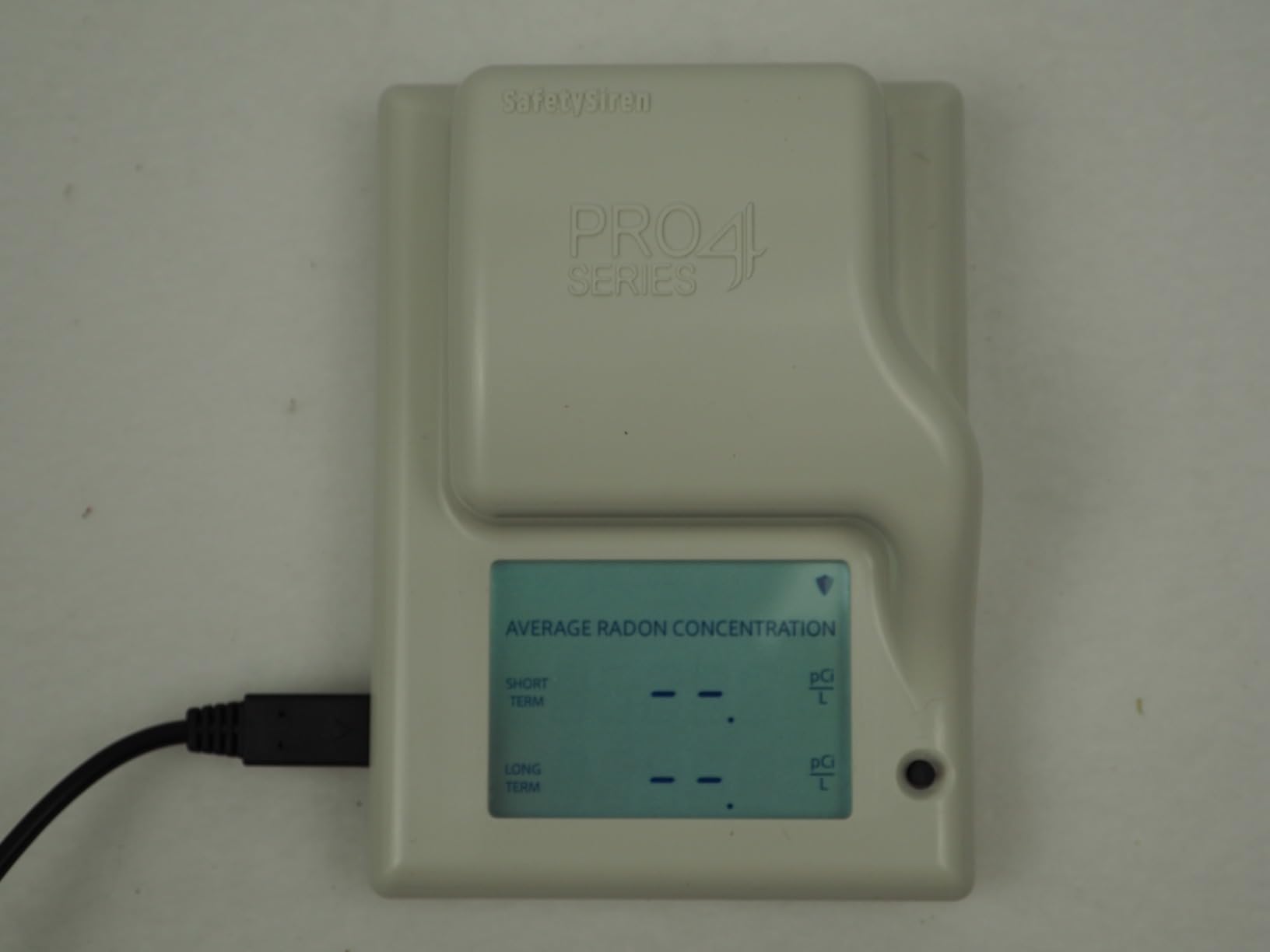 Safety Siren Pro Series 4 Plug-in Radon Detector for Home Basement | Made in USA Since 1993, Audible & Visual Alert, No App, Wi-Fi & Subscription Required, Continuous Radon Gas Monitoring customer photo 2