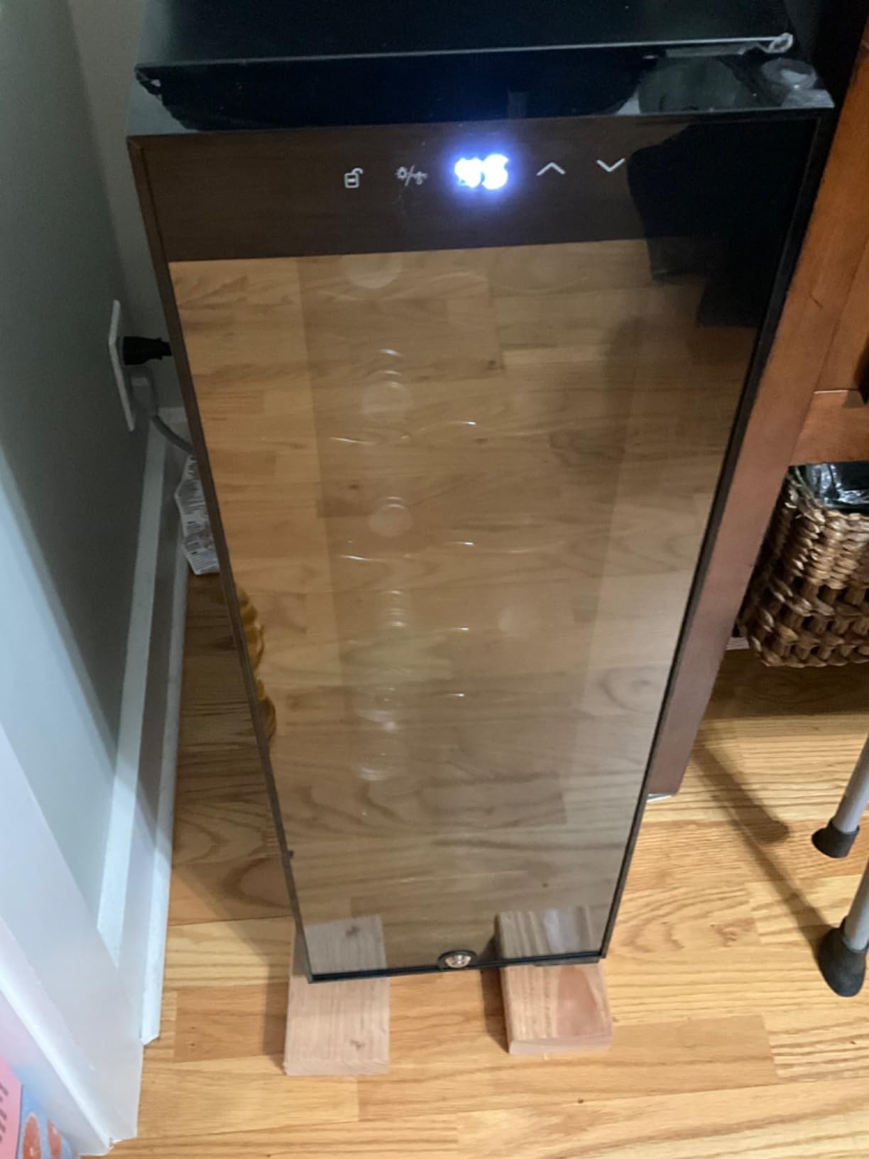 Ivation 12 Bottle Compressor Wine Cooler, Freestanding Fridge w/Lock, Quiet Wine Refrigerator with UV Glass Door and LED Lighting customer photo 2