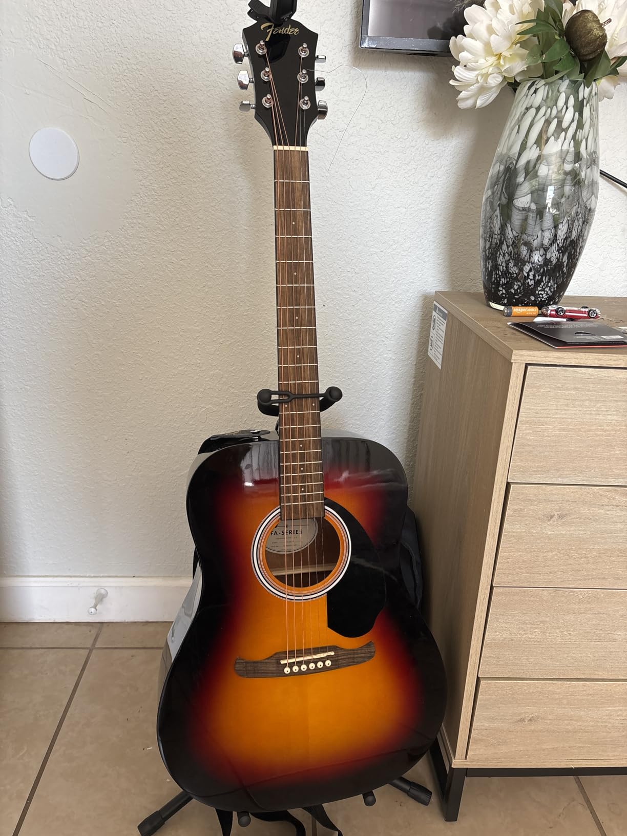 Fender FA Series Dreadnought Acoustic Guitar - Sunburst Bundle with Gig Bag, Tuner, Strings, Picks, and Austin Bazaar Instructional DVD customer photo 2