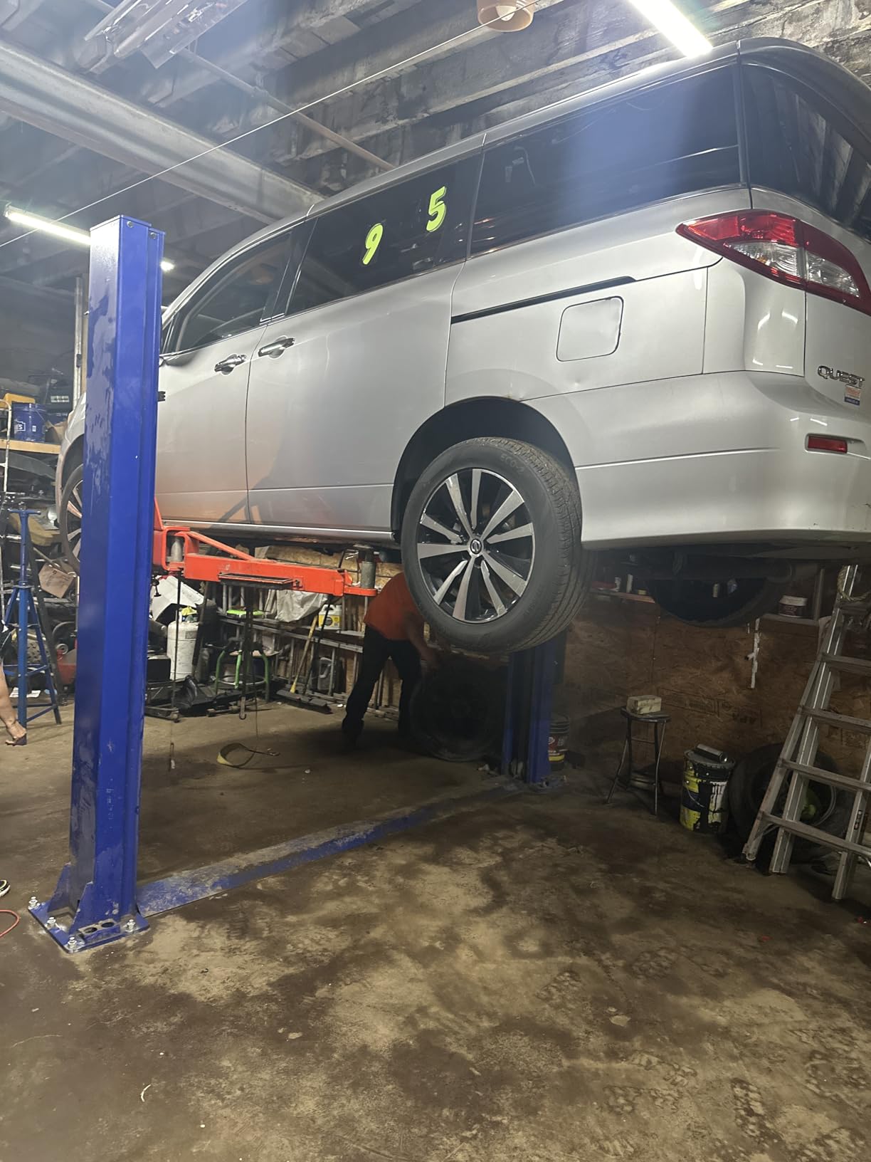 APlusLift HW-10KBP 10000LB Two Post Floor Plate Car Lift 3 Year Warranty | Rigid Double S Columns Floor Plate for Home & Auto shops with Height Limited customer photo 2