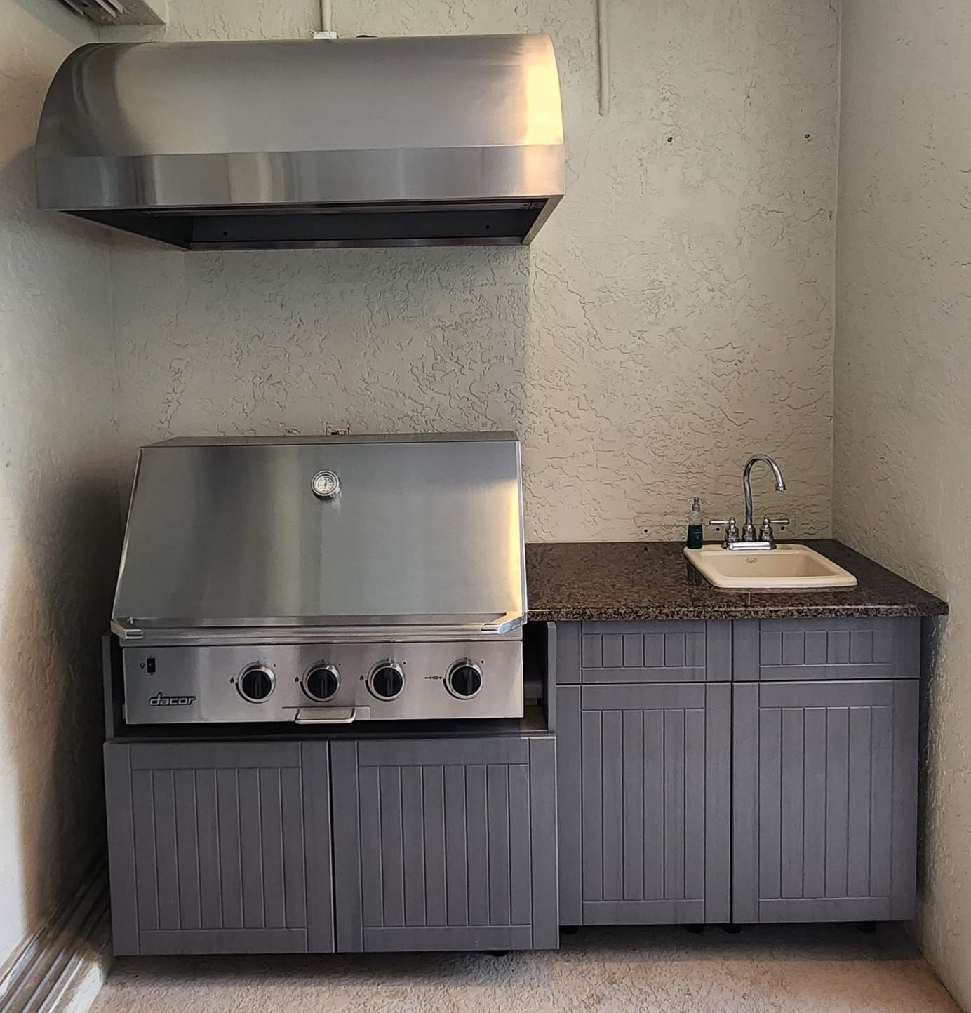 Blaze 42-Inch Outdoor Vent Hood | 304 Stainless Steel Construction | Dual 1000 CFM Blowers with 4-Speed Fan Control | Commercial Baffles & Halogen Lights | BLZ-42-VHOOD customer photo 1