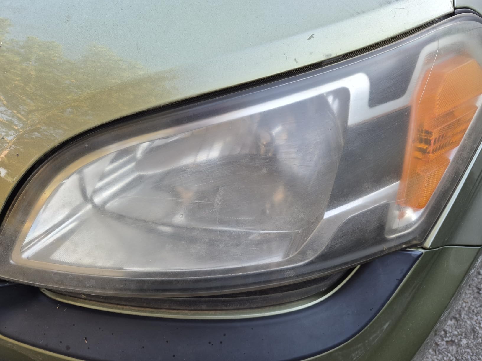 3M Auto Restore and Protect Headlight Restoration Kit, Use On Plastic Lenses, Headlights, Taillight, Fog Lights and More, Includes Sanding Discs, Headlight Clear Coat Wipes, Foam Pad and Glove (39194) customer photo 1