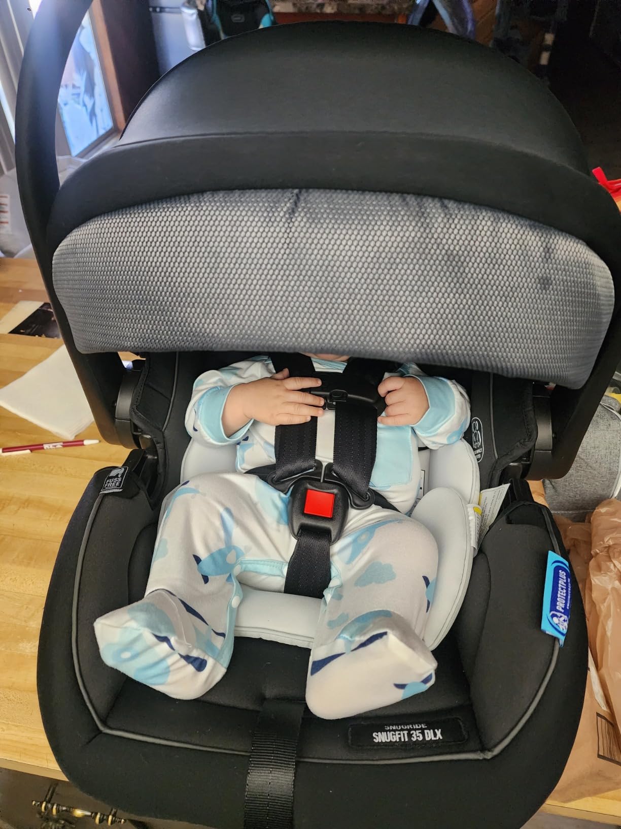 Graco SnugRide SnugFit Infant Car Seat, Baby Car Seat with Anti Rebound Bar for Extra Safety, No-Rethread Harness, Latch Equipped Carseat, Gotham customer photo 2