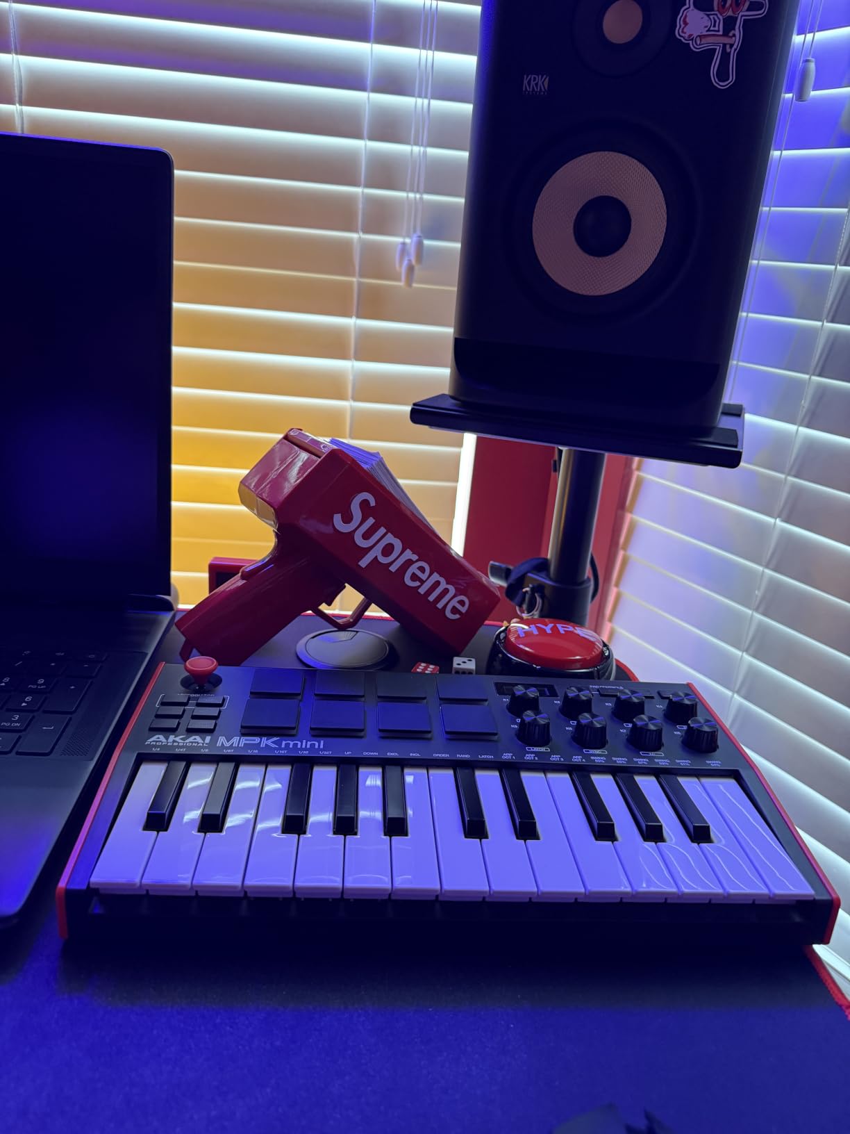 Akai Professional MPK Mini MK3 25-Key USB MIDI Keyboard Controller customer photo 1