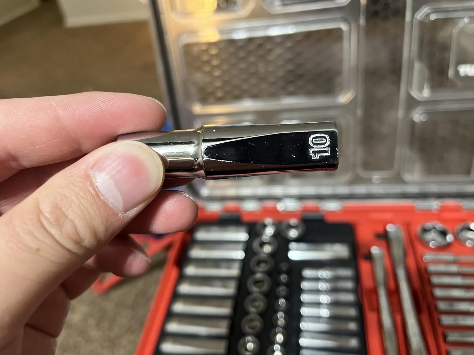 Milwaukee Electric - 1/4-3/8 106PC Ratchet and Socket Set in PACKOUT SAE/Metric customer photo 1