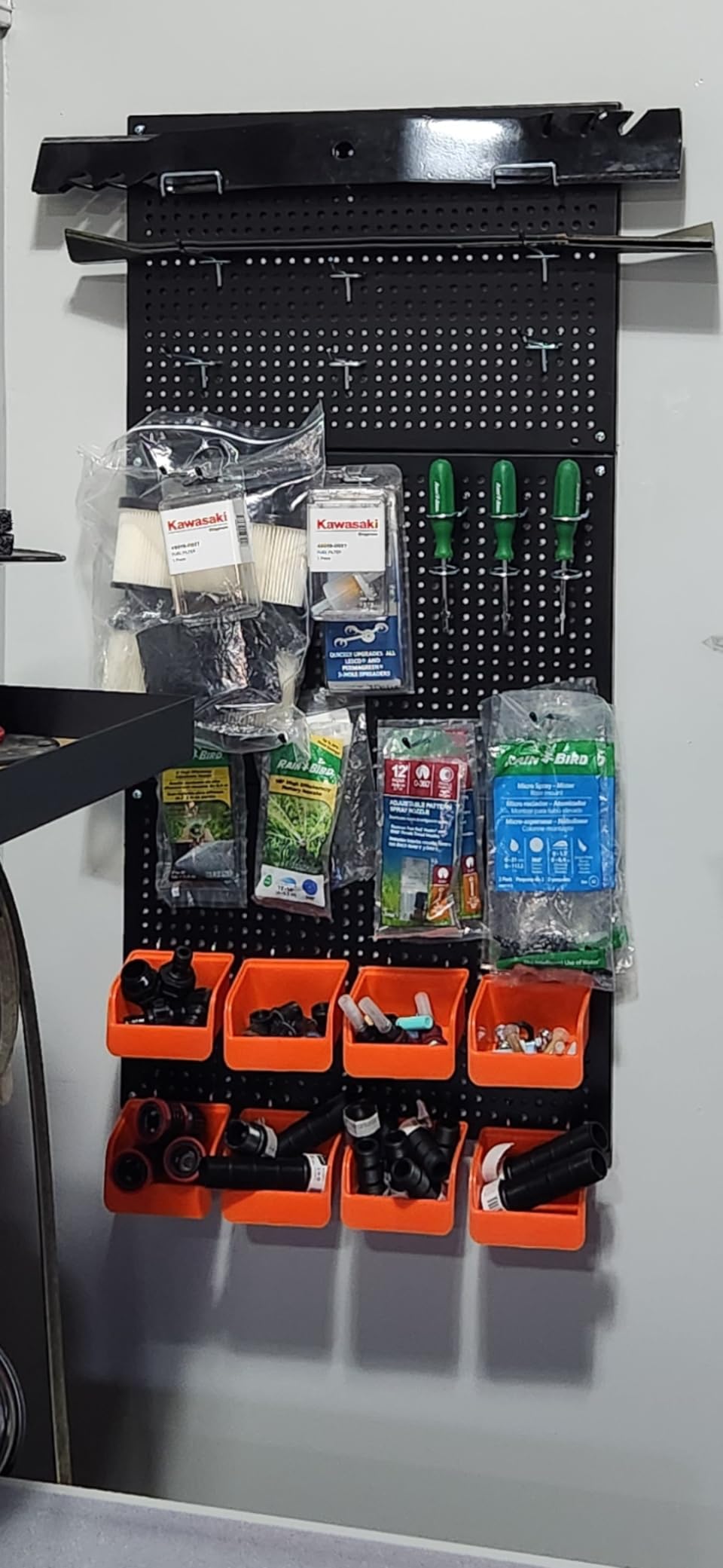 HORUSDY 150 PCS Pegboard Hooks Assortment Kit - 15 Types Heavy Duty Pegboard Accessories with Bins - Fits 1/8 & 1/4 Inch Pegboard Metal Hooks for Garage, Workshop, and Tool Organization customer photo 2