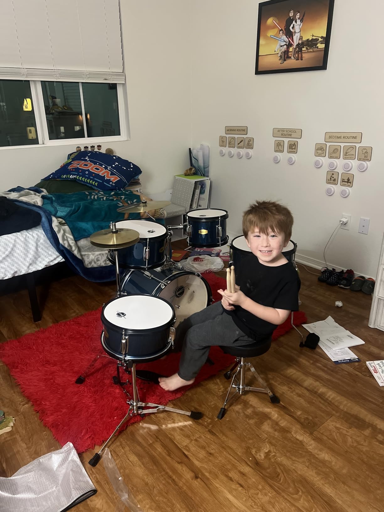 Eastar Drum Set for Kids - 16 inch 5-Piece Drum Kit for Beginners with Adjustable Throne and Cymbal, Pedal & Drumsticks, Metallic Blue (EDS-350MBE) customer photo 2