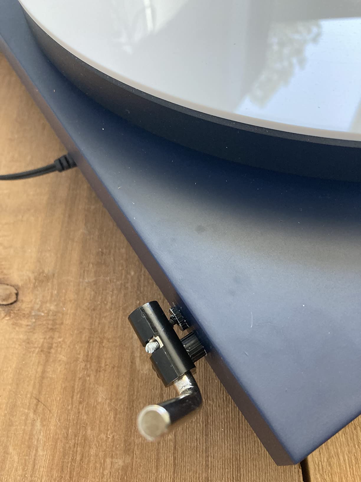 Pro-Ject Debut Carbon EVO Wired Turntable with Sumiko Rainier Cartridge (Black) customer photo 1