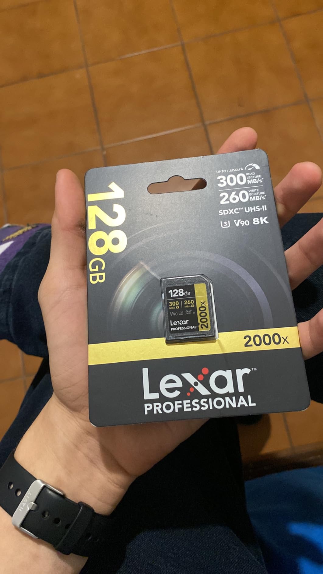Lexar 128GB 2000x SD Memory Card, 300MB/s Read, 8K, V90, U3, UHS-II customer photo 2