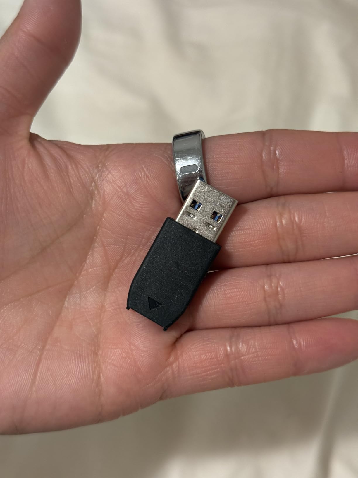 SANDISK 1TB Extreme Portable SSD (Old Model) - Up to 1050MB/s, USB-C, USB 3.2 Gen 2, IP65 Water and Dust Resistance - SDSSDE61-1T00-G25 customer photo 1