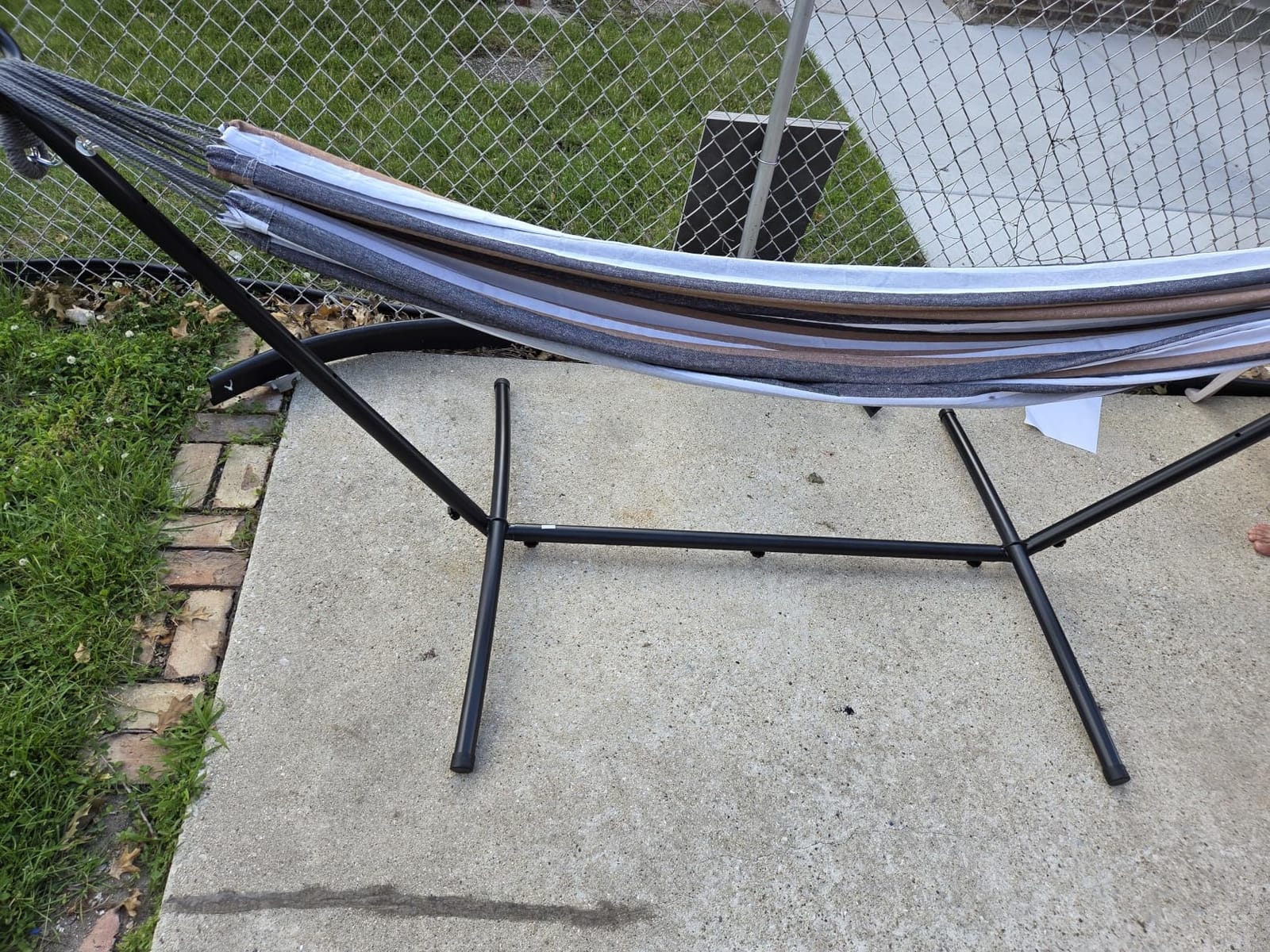 PNAEUT Double Hammock with Stand for Outside, Heavy-Duty, Portable (Coffee) | 450 lbs, 9FT, Space Saving, 2 Person, Heavy-Duty Steel Frame, Easy Assembly, Indoor Outdoor Patio customer photo 1
