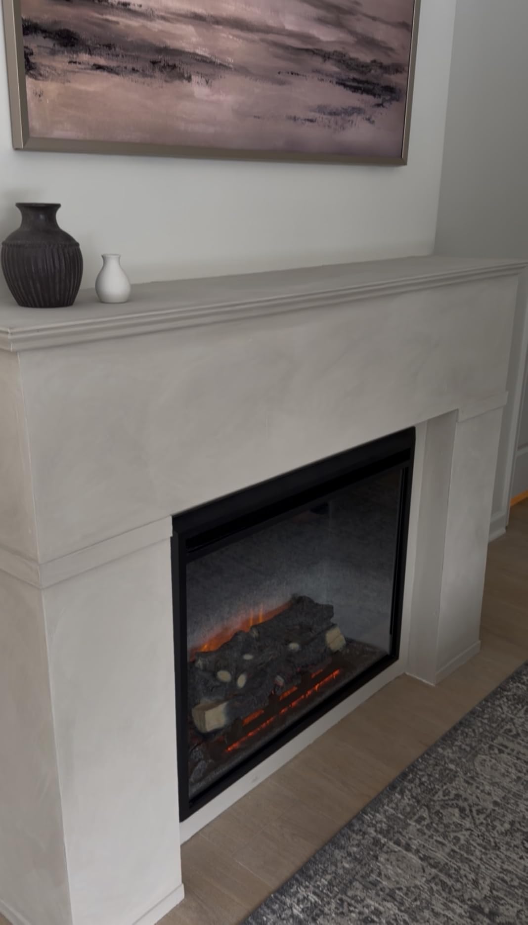 RICHFLAME 33 Inches, Edward Electric Fireplace Insert with Fire Crackling Sound, Weathered Concrete Interior, Remote Control, 750/1500W, Black customer photo 1