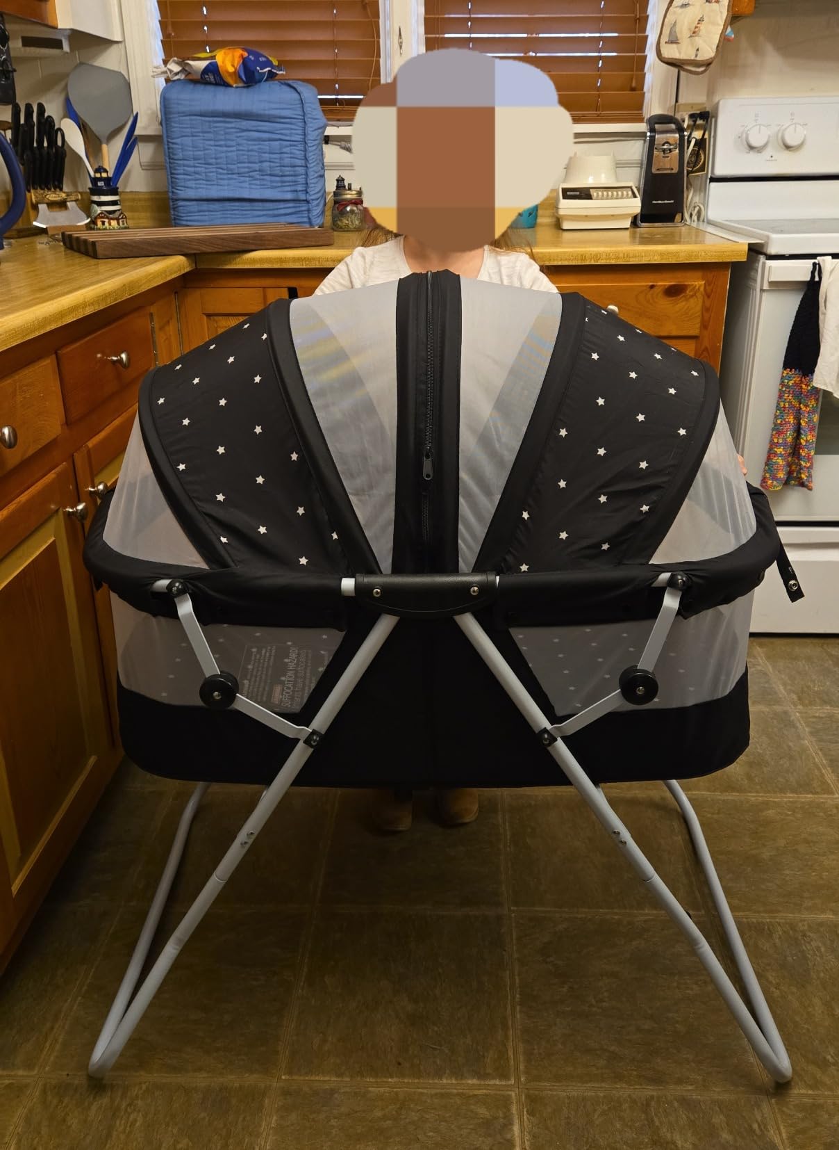 Dream On Me Karley Portable Infant Bassinet, Double Mesh Canopy, Cool Grey | Quick Foldable Travel Bassinet with Storage Basket, Mattress Pad Included, Lightweight, For Indoor Outdoor Use, BSA Verified customer photo 1