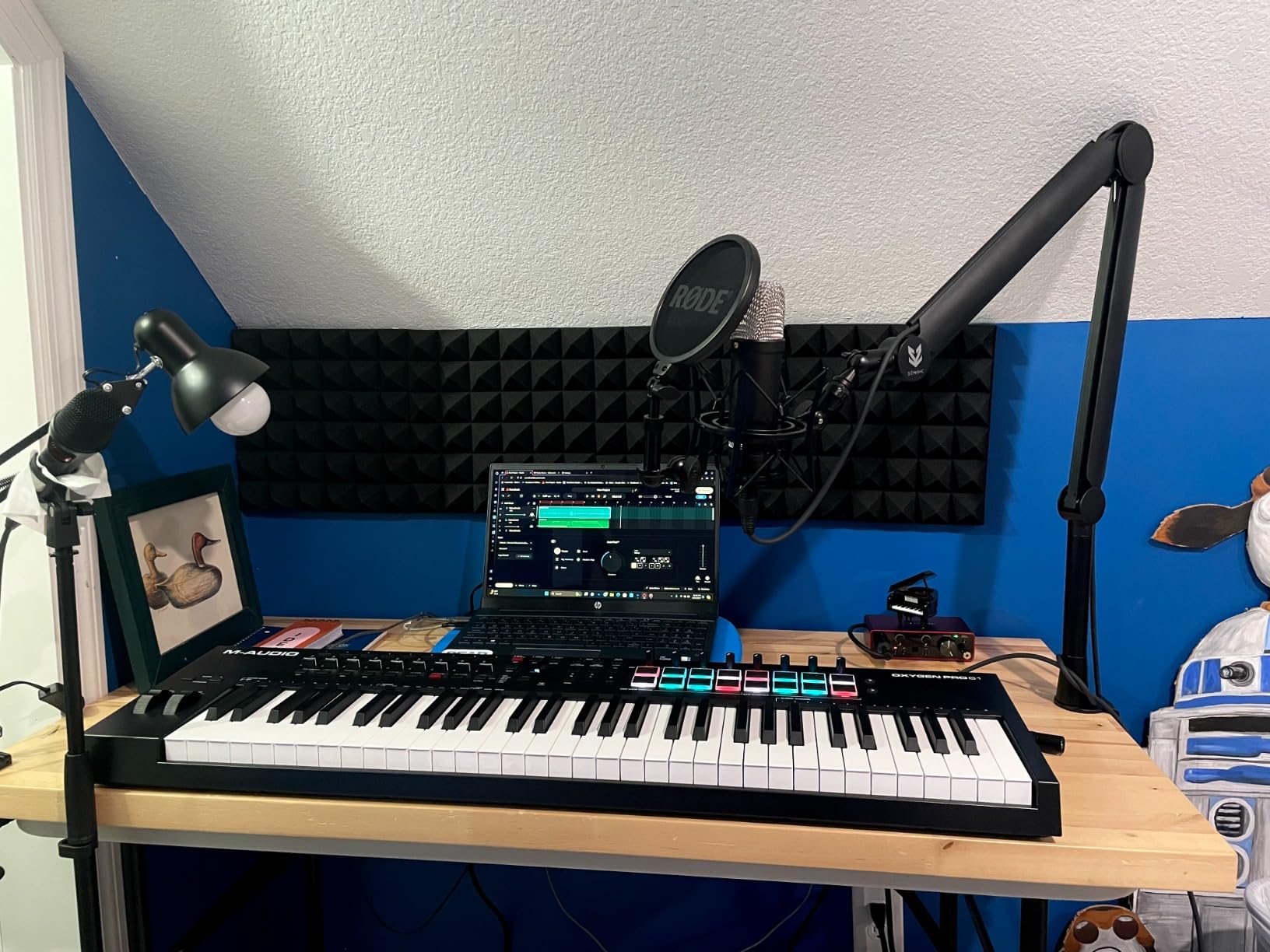 M-AUDIO Oxygen Pro 49 USB MIDI Keyboard Controller | 49 Velocity-Sensitive Keys, 16 Beat Pads, 8 Knobs, 9 Faders, and Bundled DAW Recording Software, for Music Production customer photo 1