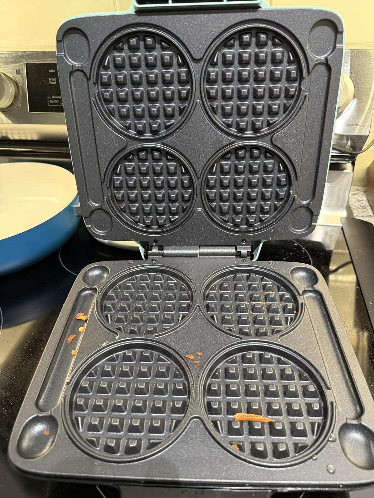 Dash Multi Mini Waffle Maker, Makes 4 Waffles at Once, Graphite | Small Waffle Iron for Families, Kids Breakfast Sandwiches, Waffle Sticks, Chaffles & Hash Browns, Nonstick customer photo 1