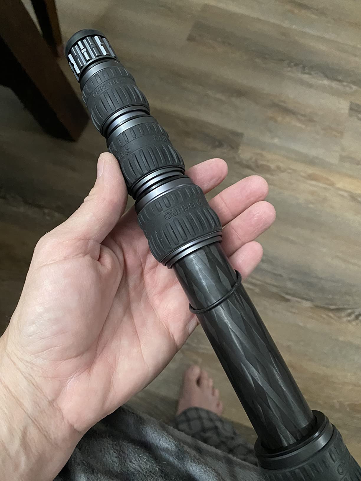Benro Carbon Fiber Monopod - 6-Section Lightweight Travel Monopod with Twist Locks (MSD46C) customer photo 1