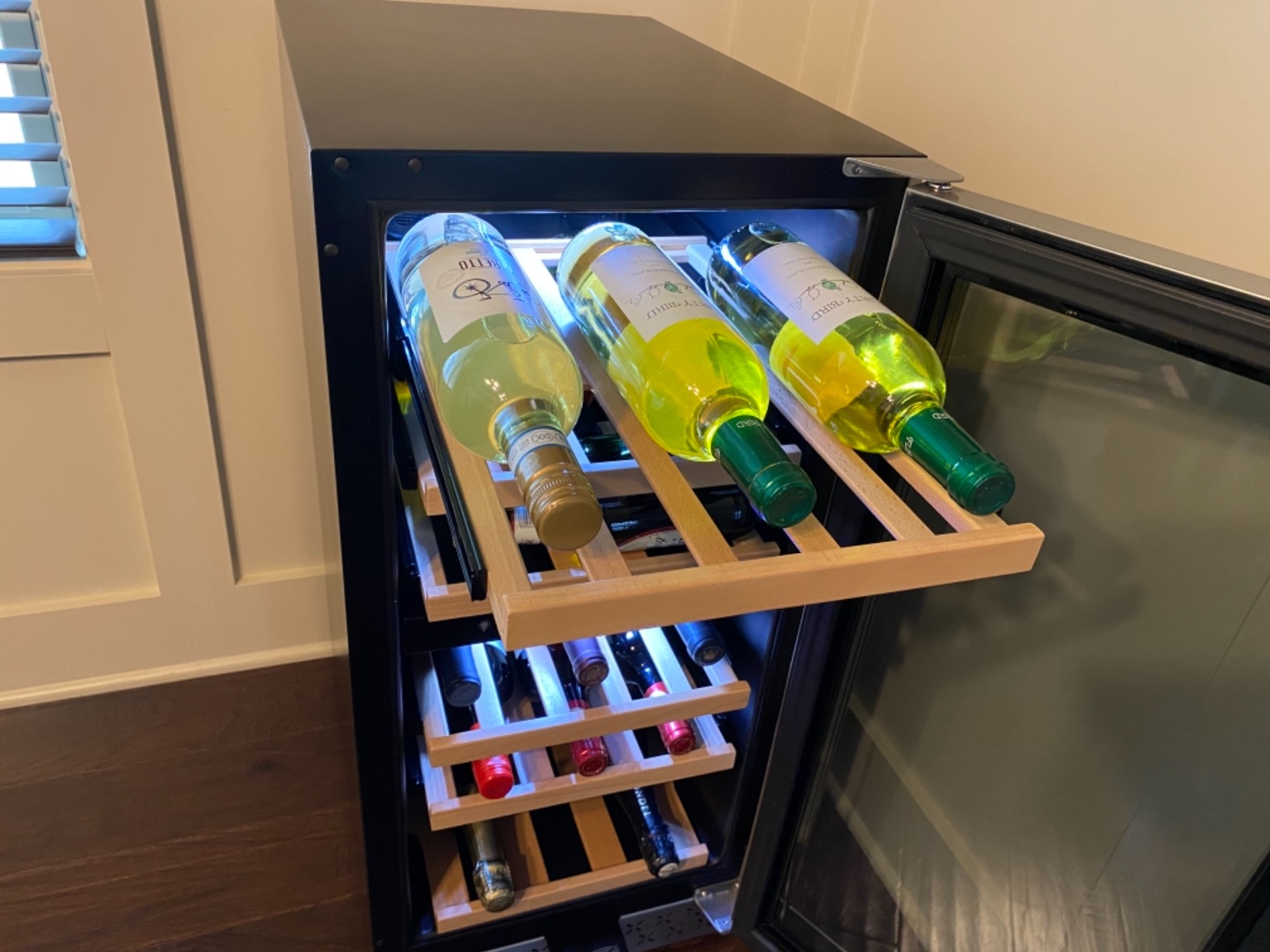 Tylza Mini Fridge 15 Inch Wine Cooler Under Counter, 30 Bottles Dual Zone Wine Fridge with Safety Lock, Wine Refrigerator Freestanding, Built-in Wine Cellars customer photo 2
