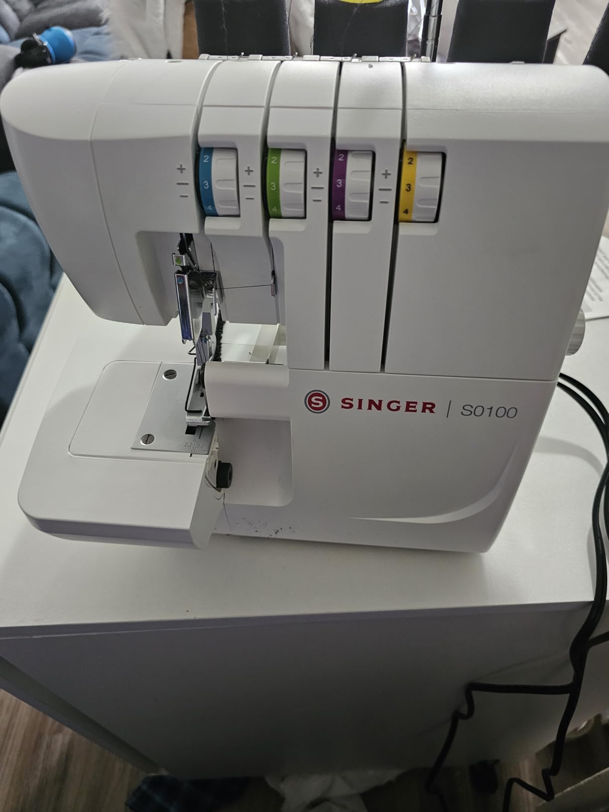 SINGER S0100 High Speed Serger Overlock Machine, 2-3-4 Thread Capability customer photo 1