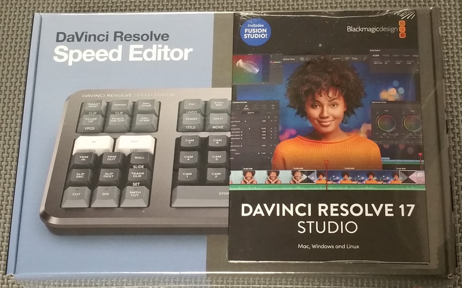 Blackmagic Design Davinci Resolve Speed Editor, Bluetooth & USB-C Editing Keyboard Bundle with Davinci Resolve Studio Activation Card customer photo 2