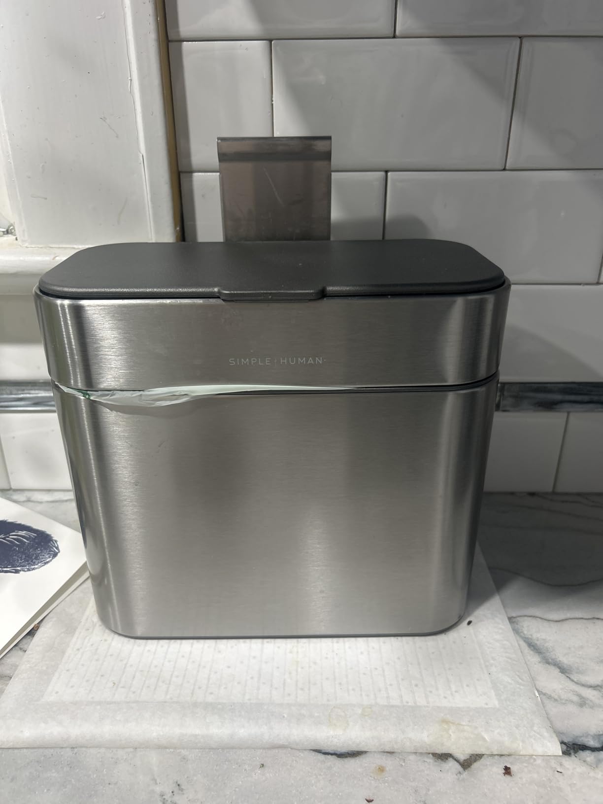 simplehuman Compost Caddy, Detachable and Countertop Bin, 4 Liter / 1.06 Gallon, Brushed Stainless Steel customer photo 2
