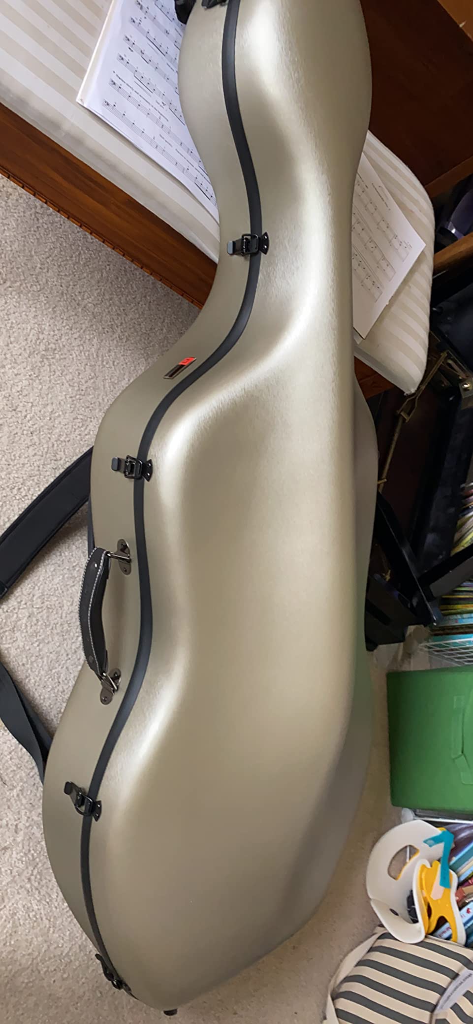Crossrock Poly Carbon Cello Case for 4/4 Full-Size | Matte Black Finish, Wheels, Lightweight & Durable - Best for School Orchestra & Student Musicians customer photo 1