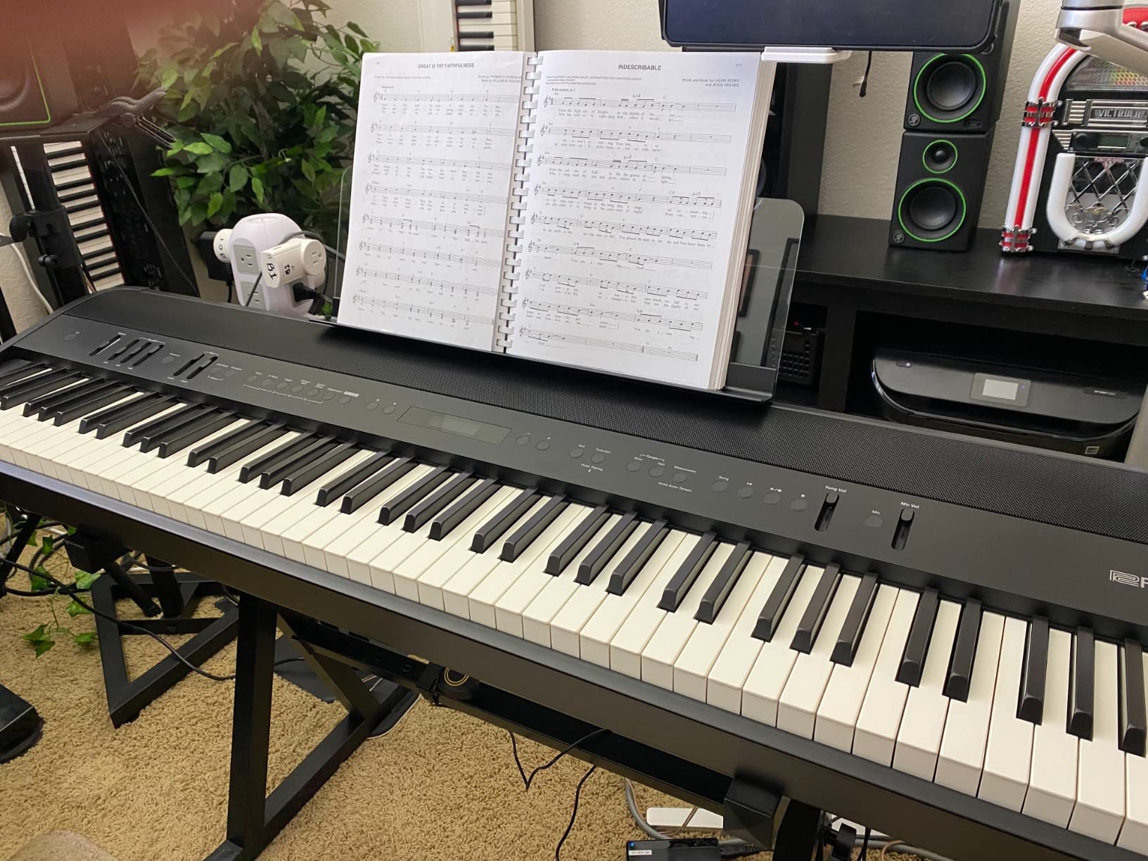 Roland FP-90X Flagship Portable 88-Note Digital Piano | 88-key PHA-50 hybrid keyboard with PureAcoustic modeling for professional performance, home practice and studio recording customer photo 1