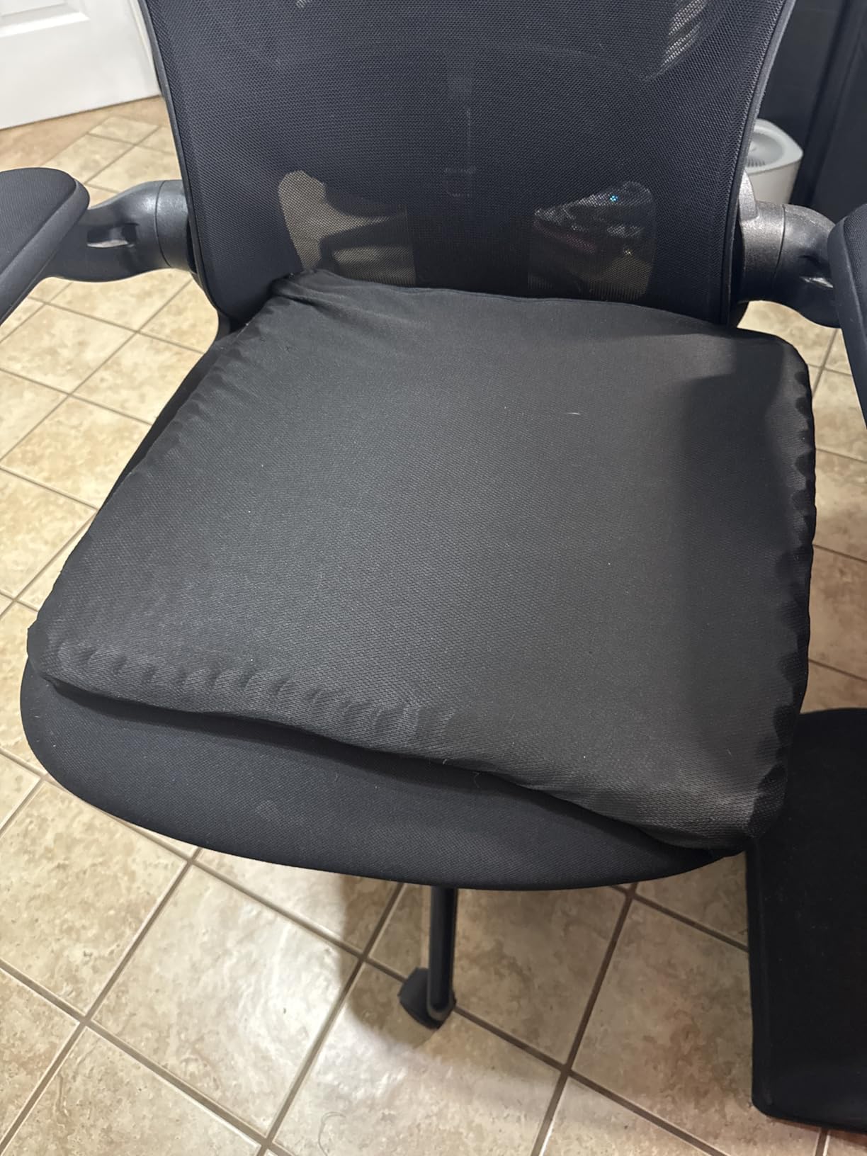 KYSMOTIC Gel Seat Cushion for Long Sitting (Large & Thick), Soft & Breathable, Gel Cushion for Wheelchair, Gel Chair Cushion for Hip Pain, Gel Seat Cushion for Office Chair (Black Cover) customer photo 2