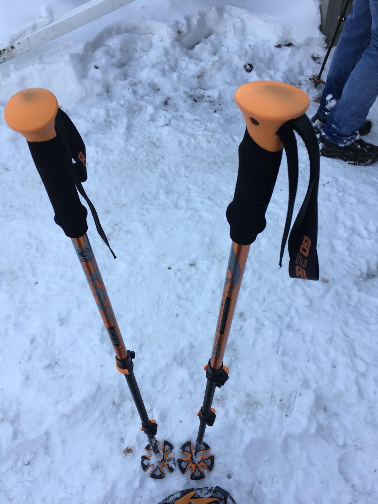 G2 21/25/30/36 Inches Light Weight Snowshoes with Trekking Poles, Tote Bag, Special EVA Padded Ratchet Binding, Heel Lift, Toe Box customer photo 2
