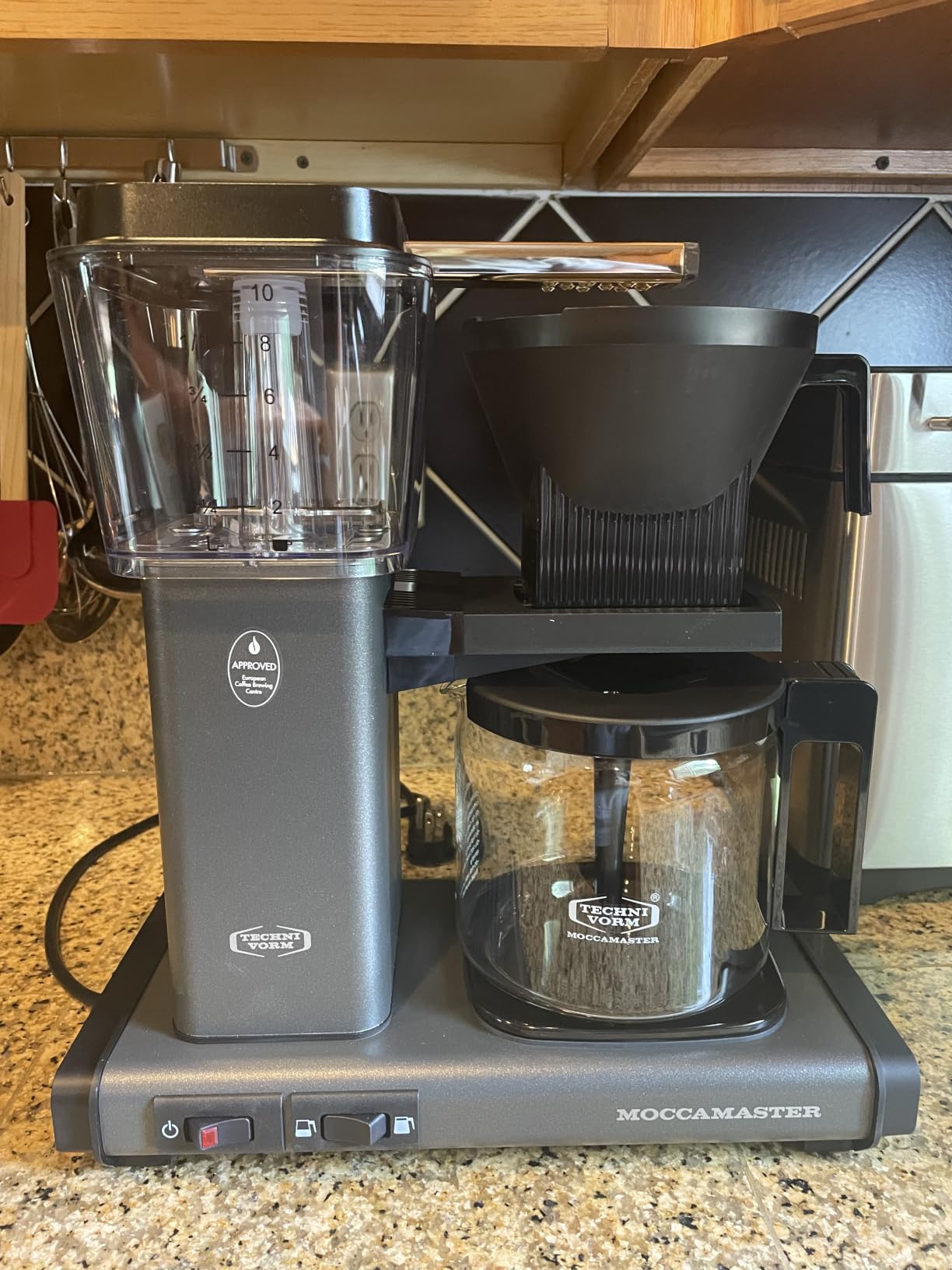Moccamaster 53933 KBGV Select 10-Cup Coffee Maker, Off-White, 40 ounce customer photo 2