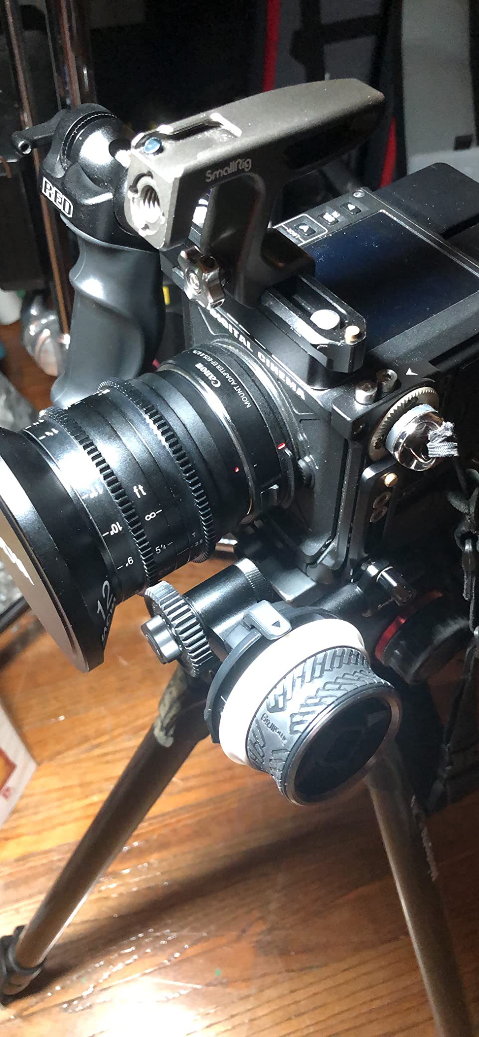SmallRig Mini Follow Focus with A/B Stops & 15mm Rod Clamp and Snap-on Gear Ring Belt for DSLRs and Mirrorless Cameras, Fits Different Diameter Lenses Up to 114mm customer photo 2