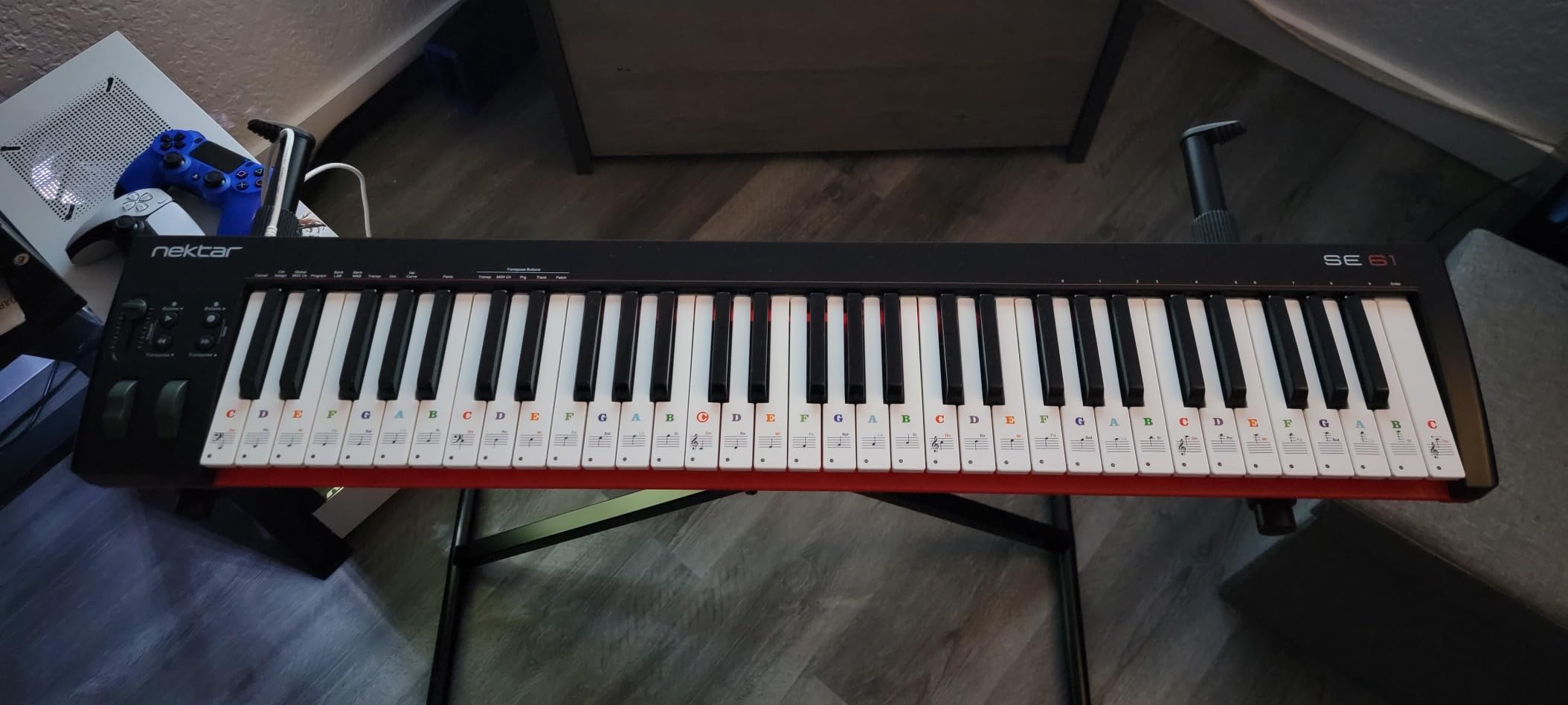 Nektar SE61 - USB MIDI Controller Keyboard with Nektar DAW Integration customer photo 2