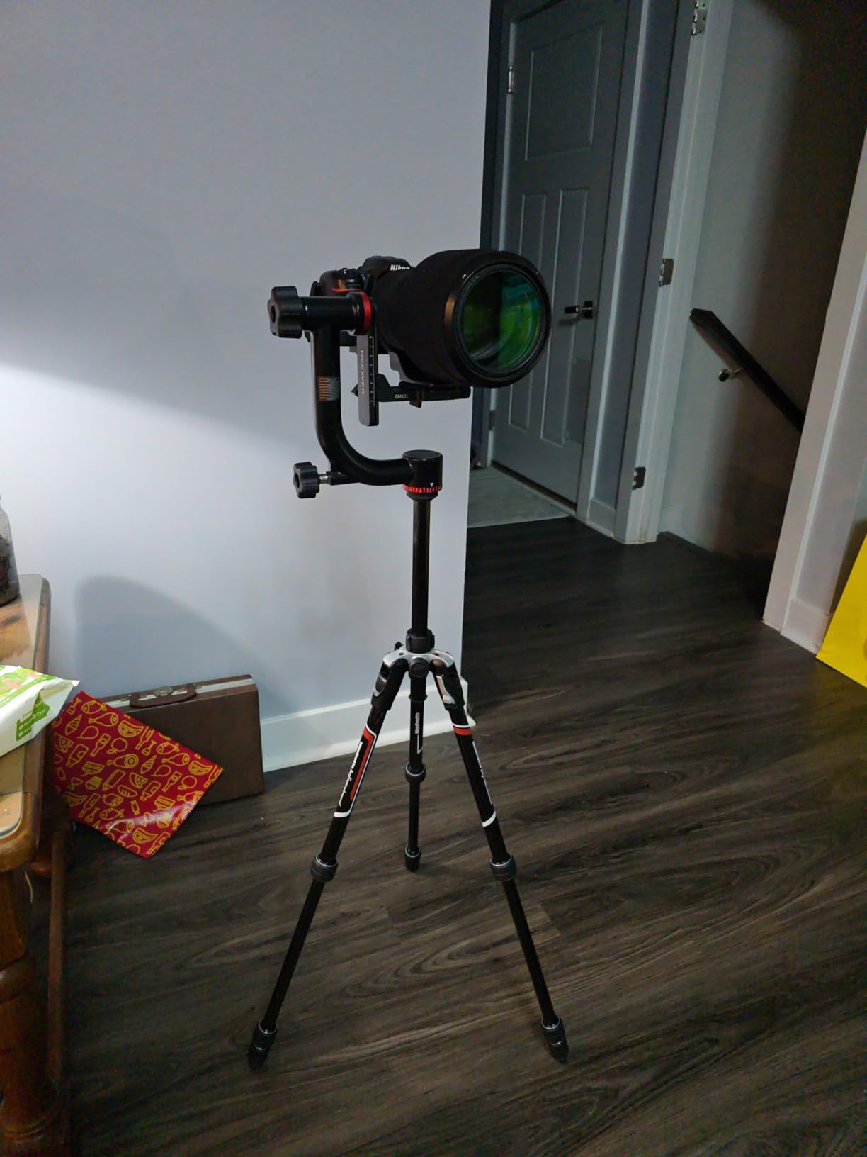 NEEWER Gimbal Tripod Head Professional Heavy Duty Aluminum Alloy with Arca Type Quick Release Plate, GM101 Supports Smoother 360 Degree Panoramic Shooting for DSLR Camera Up to 30lbs/13.6kg customer photo 2