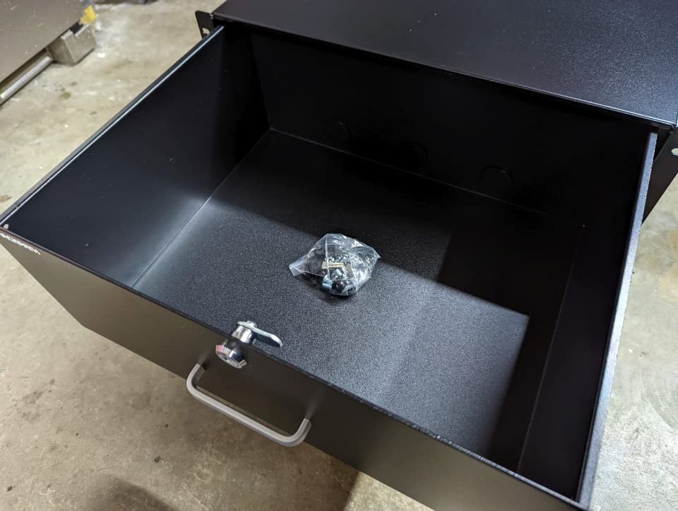 RackPath 4U Rack Mount Drawer for 19 Inch AV/Network/DJ Equipment Racks or Cabinets with Lock and Key customer photo 1