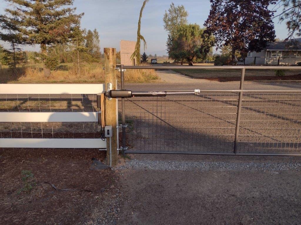 TOPENS A5131 Single Swing Gate Opener Medium Duty - Up to 550lbs in Weight OR 16ft in Length, AC Powered, Easy DIY, Solar Compatible, Remote Control Included customer photo 2