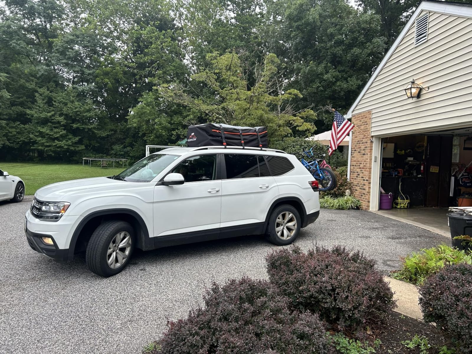 RoofPax 23 cft. Extra Waterproof Rooftop Cargo Carrier Bag, Double Weatherproof Zippers, 10 Heavy-Duty Tie-Down Straps fit Cars with/Without a Rack or Side Rails, Safety Hooks Included customer photo 2
