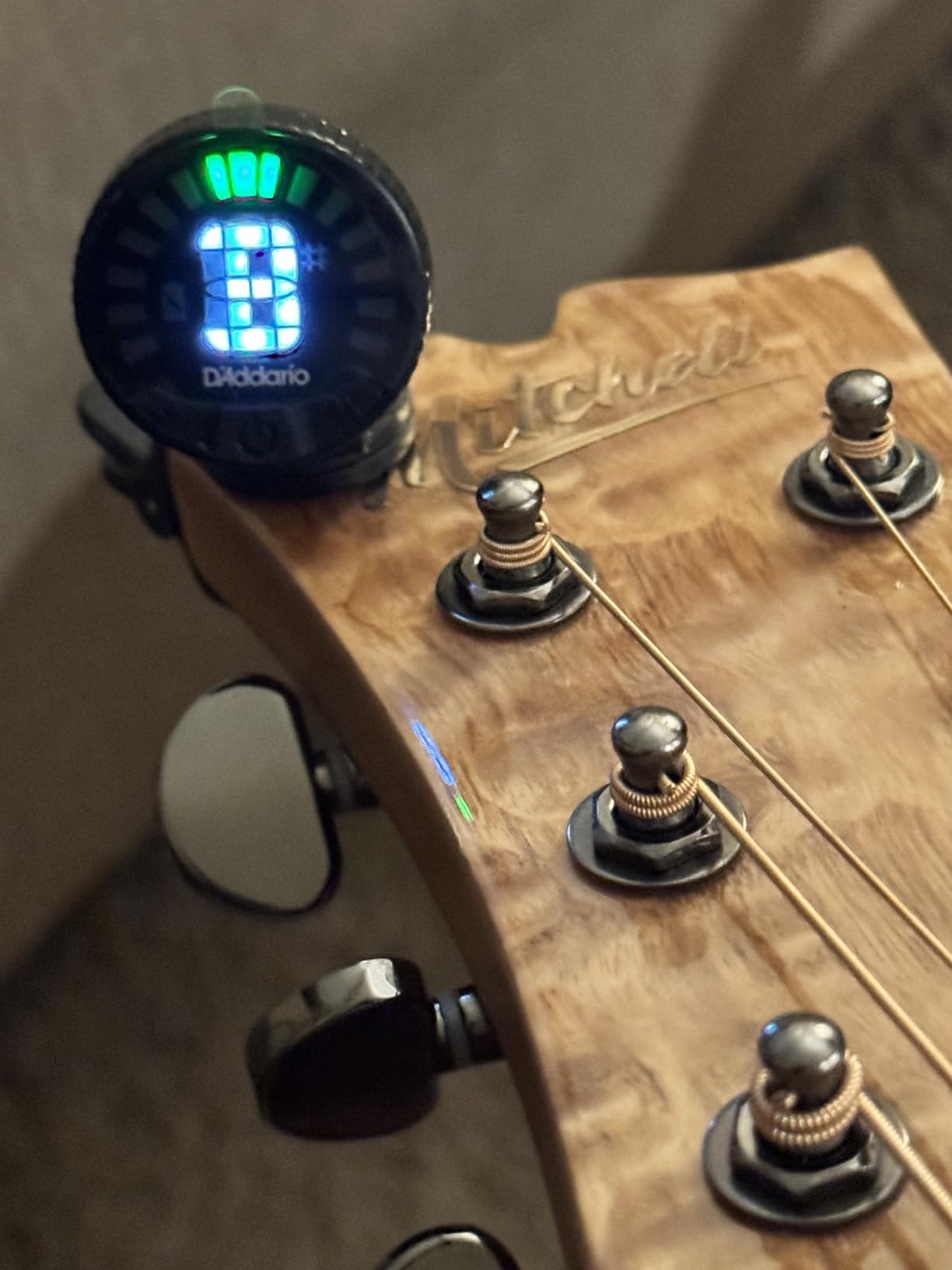 D'Addario Nexxus 360 Rechargeable Guitar Tuner - Clip On Guitar Tuner - Acoustic Guitar Tuner - Electric Guitar Tuner - 24 Hours of Tuning Time per Charge - Rotates 360-degrees customer photo 2
