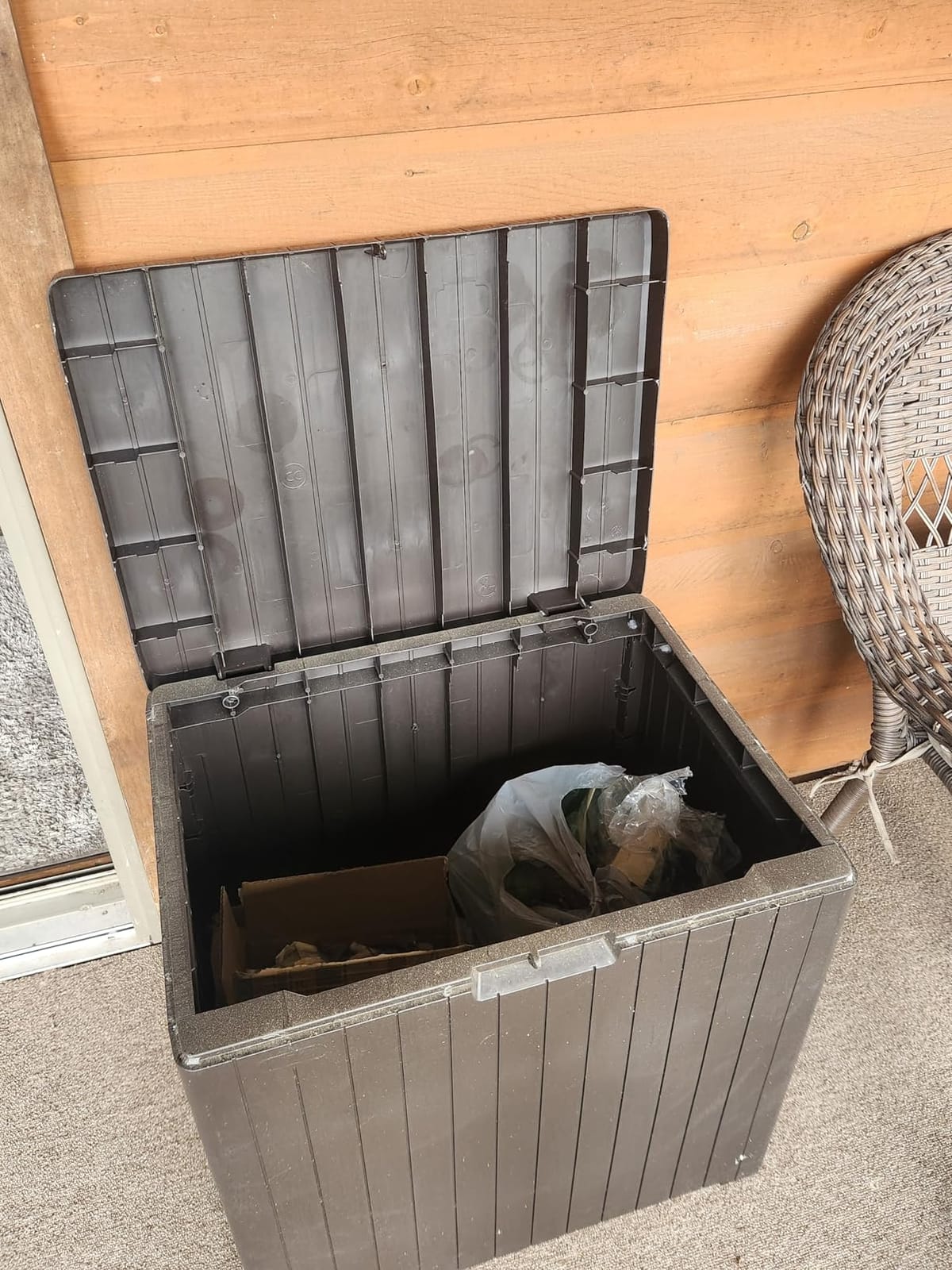 Keter City 30 Gal Outdoor Storage Box and Patio Side Table | Grey, Resin, Compact, Weatherproof, Lockable, Easy Assembly customer photo 1